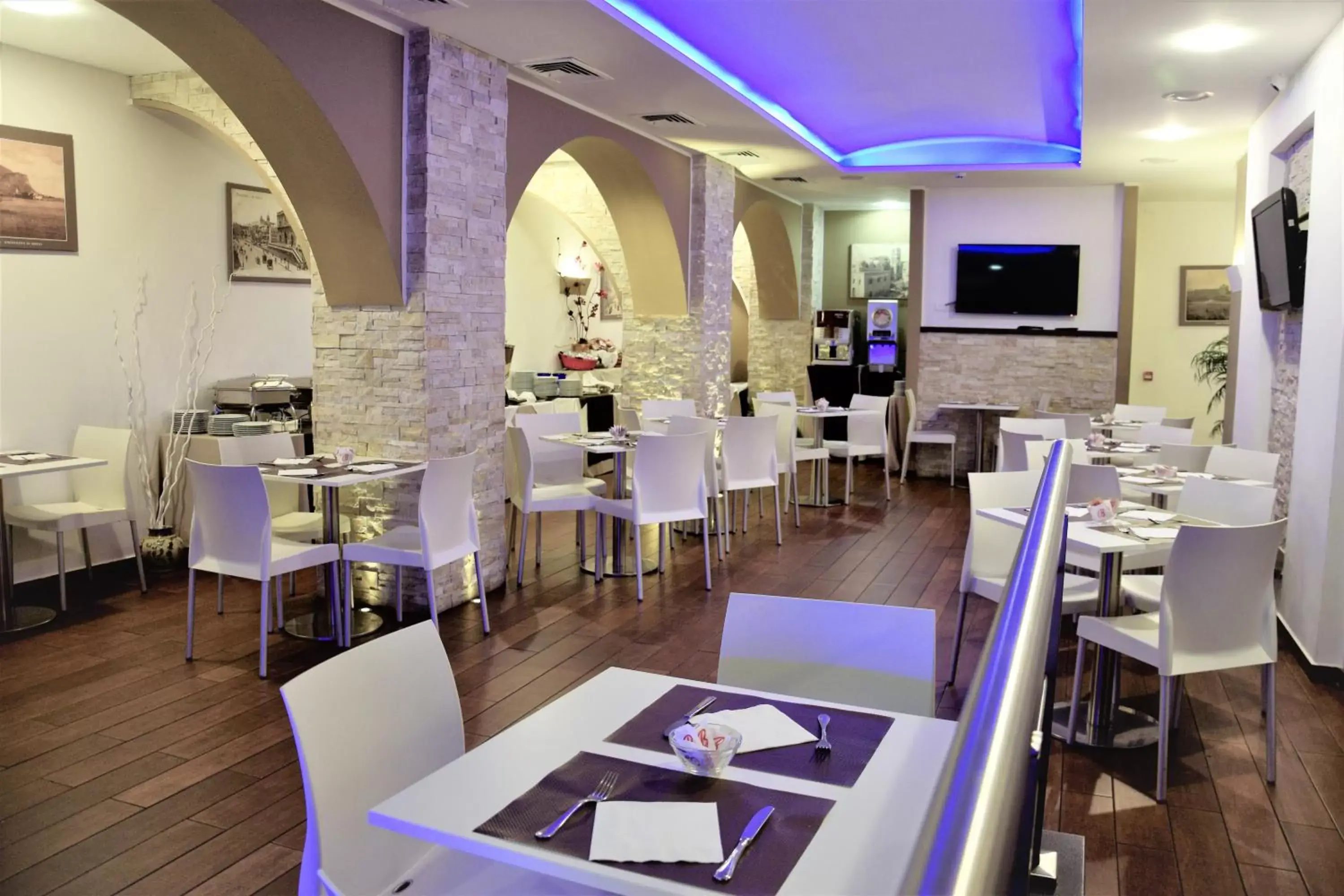 Restaurant/Places to Eat in Ibis Styles Palermo Cristal