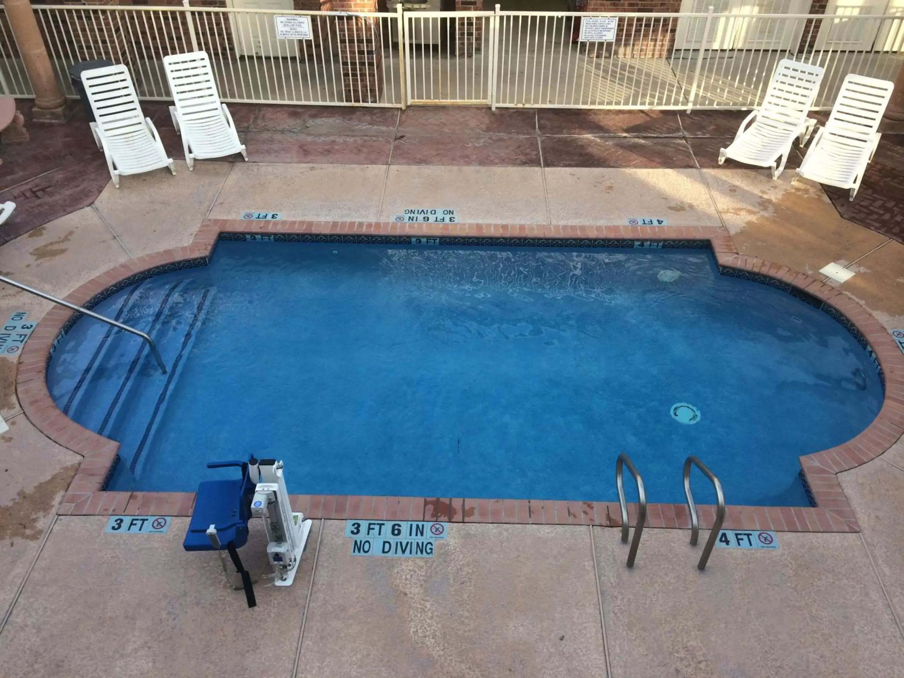 Swimming pool, Pool View in La Copa Inn Alamo