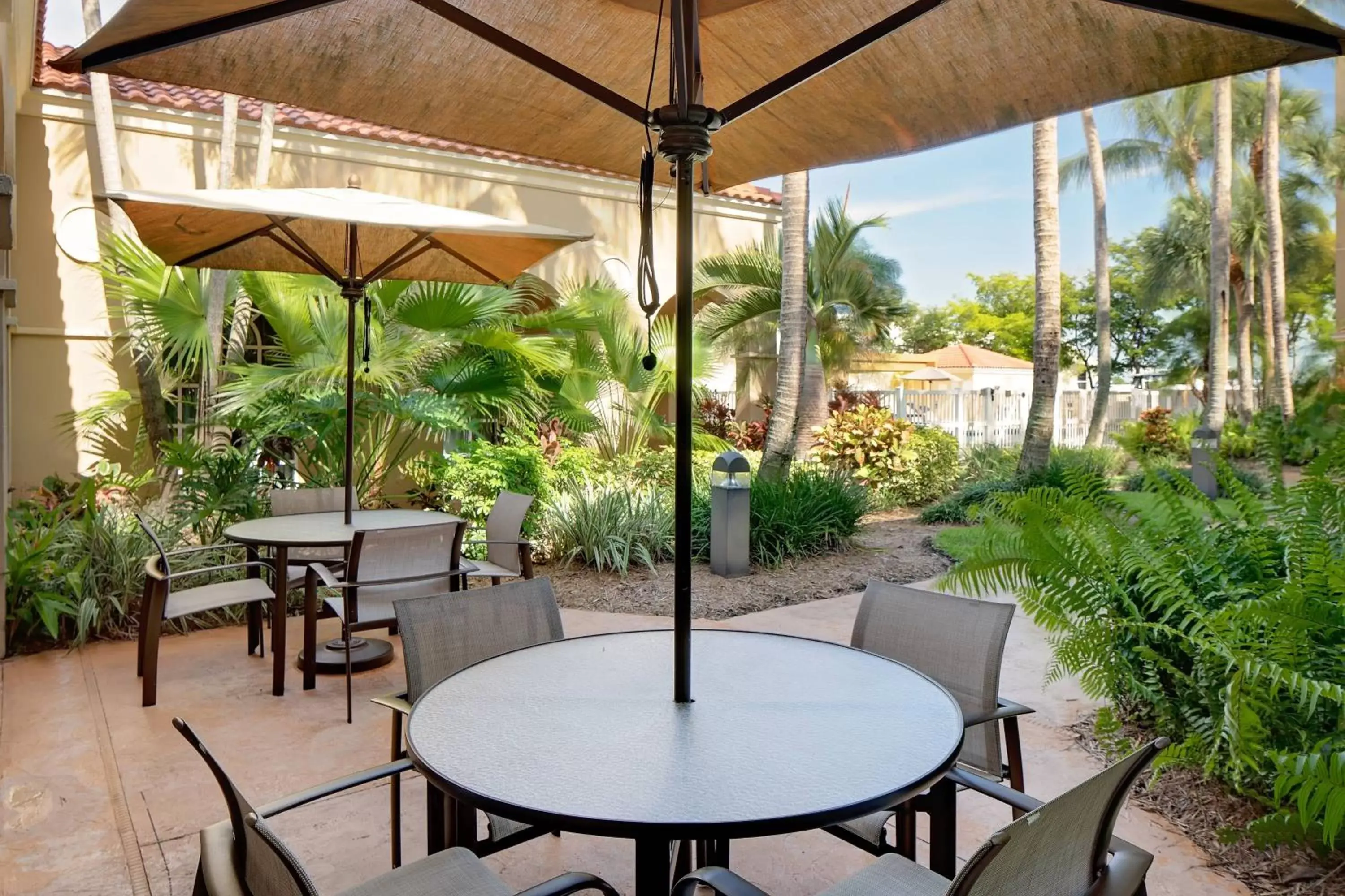 Other, Restaurant/Places to Eat in Courtyard by Marriott Fort Lauderdale North/Cypress Creek