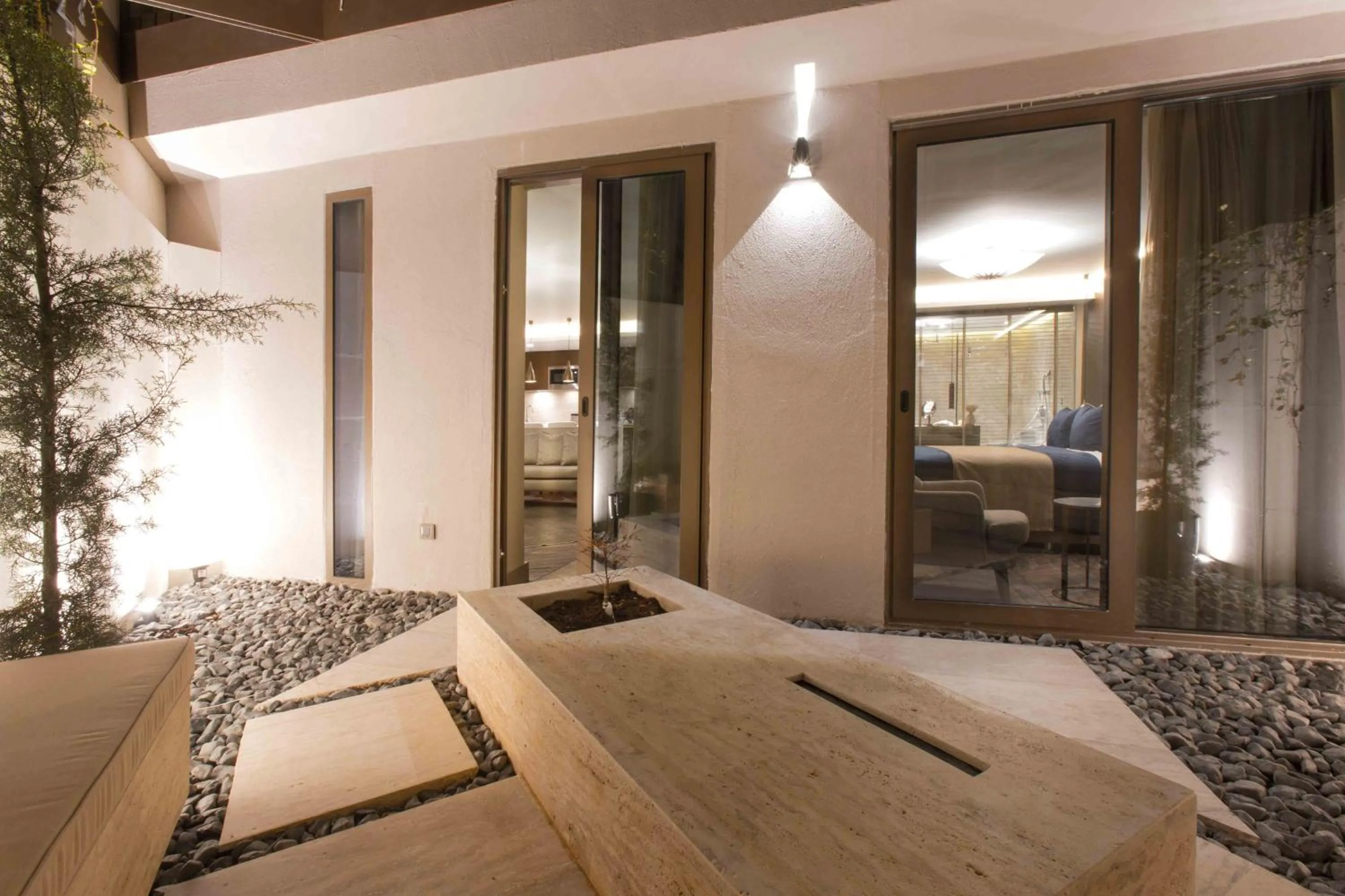 Garden, Bed in Noble22 Suites-Special Category