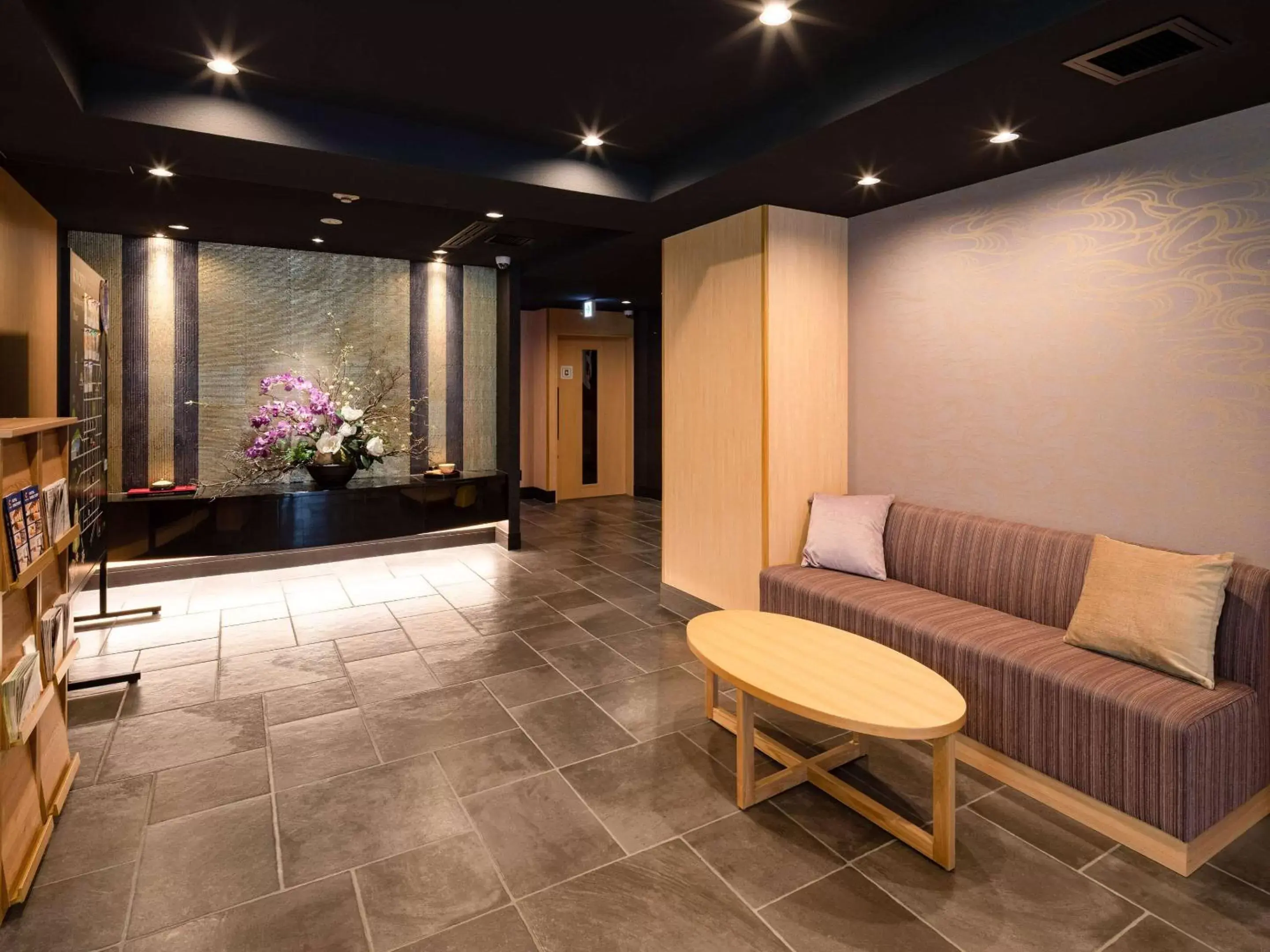Lobby or reception, Lobby/Reception in Comfort Inn Kyoto Shijokarasuma