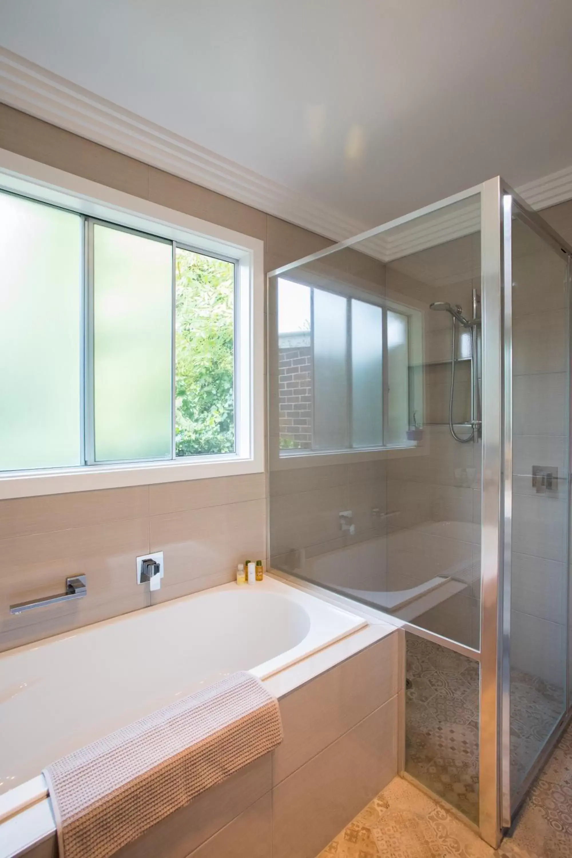 Bathroom in Armidale Cottage - House 2