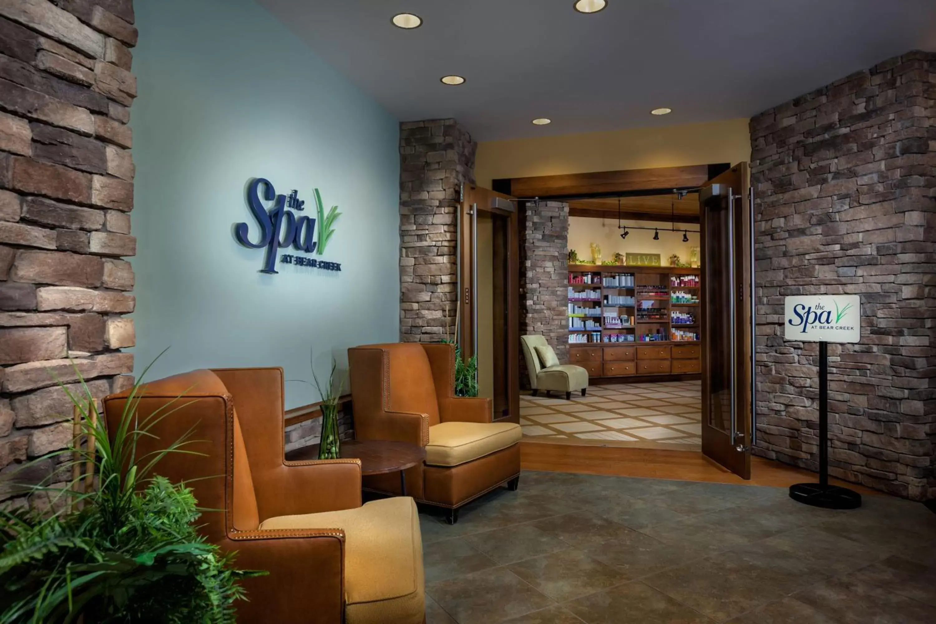Spa and wellness centre/facilities, Lobby/Reception in Bear Creek Mountain Resort