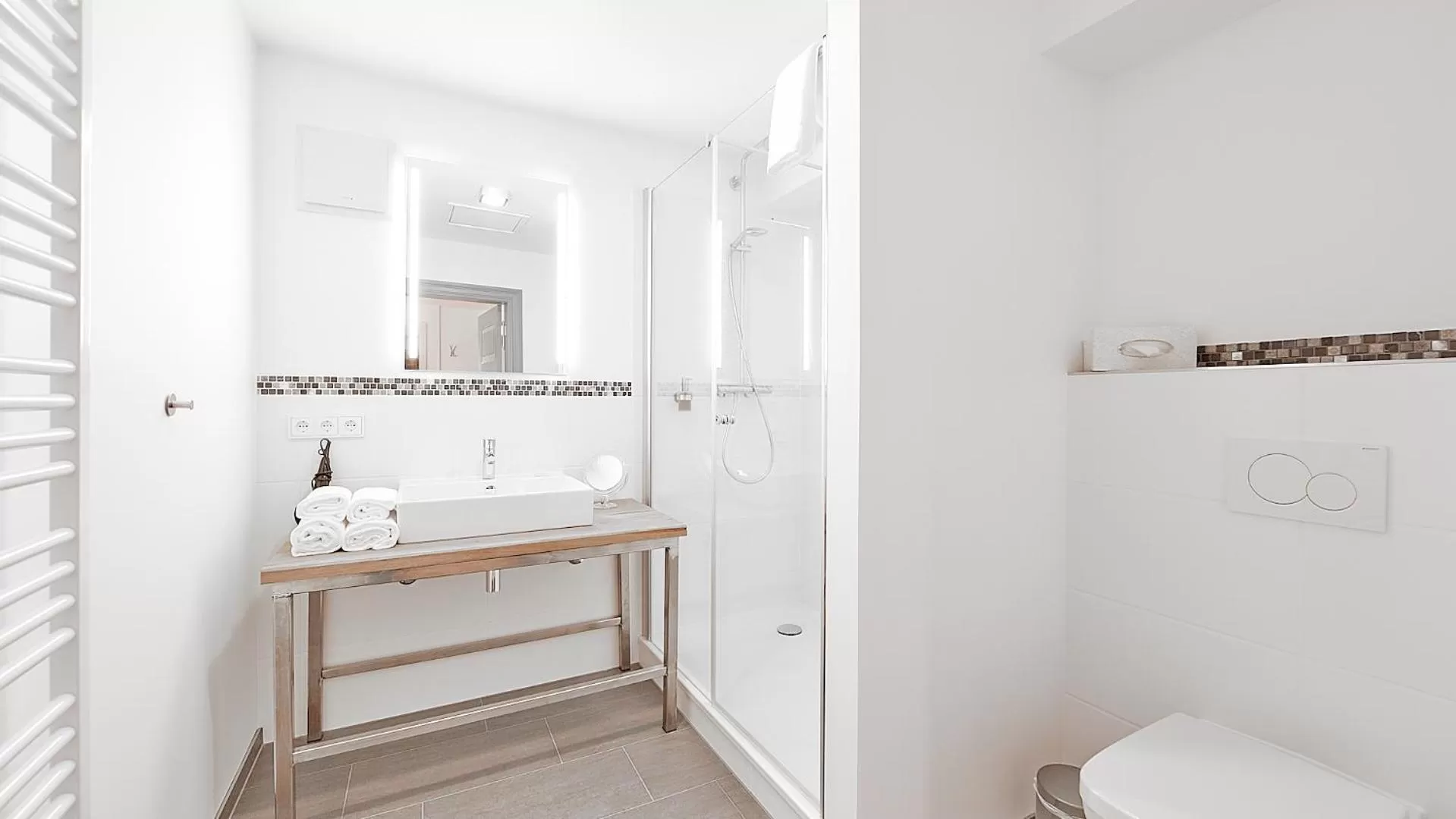 Bathroom in Anno 1433 Hotel Lüneburg