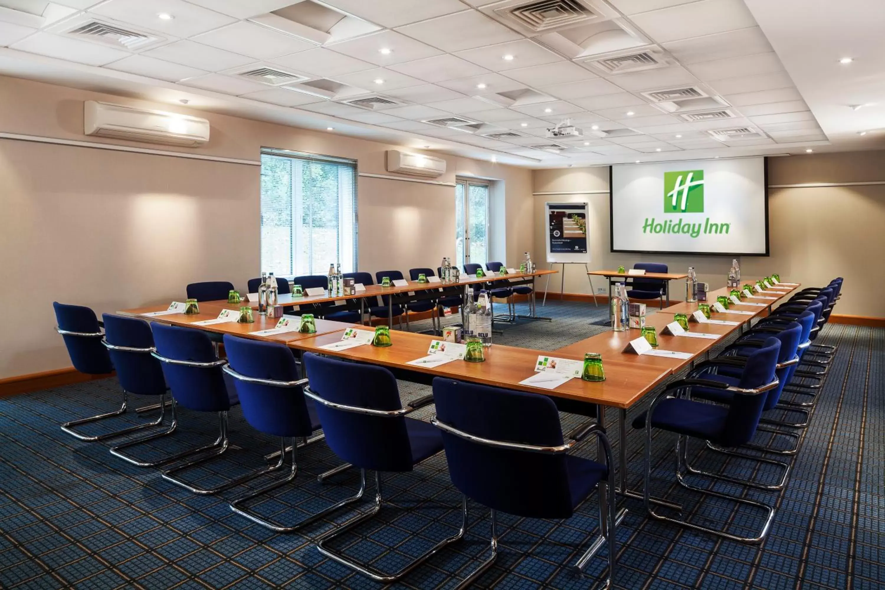 Meeting/conference room in Holiday Inn Oxford, an IHG Hotel