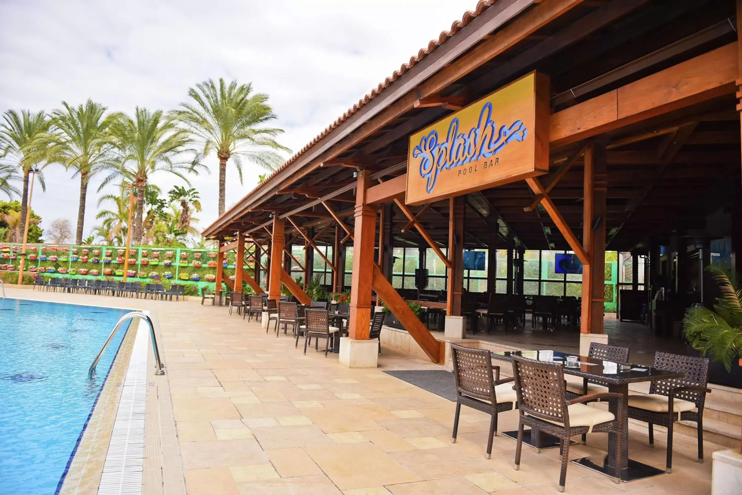 Lounge or bar in Hilton Alexandria King's Ranch Hotel Lounge or bar in Hilton Alexandria King's Ranch Hotel