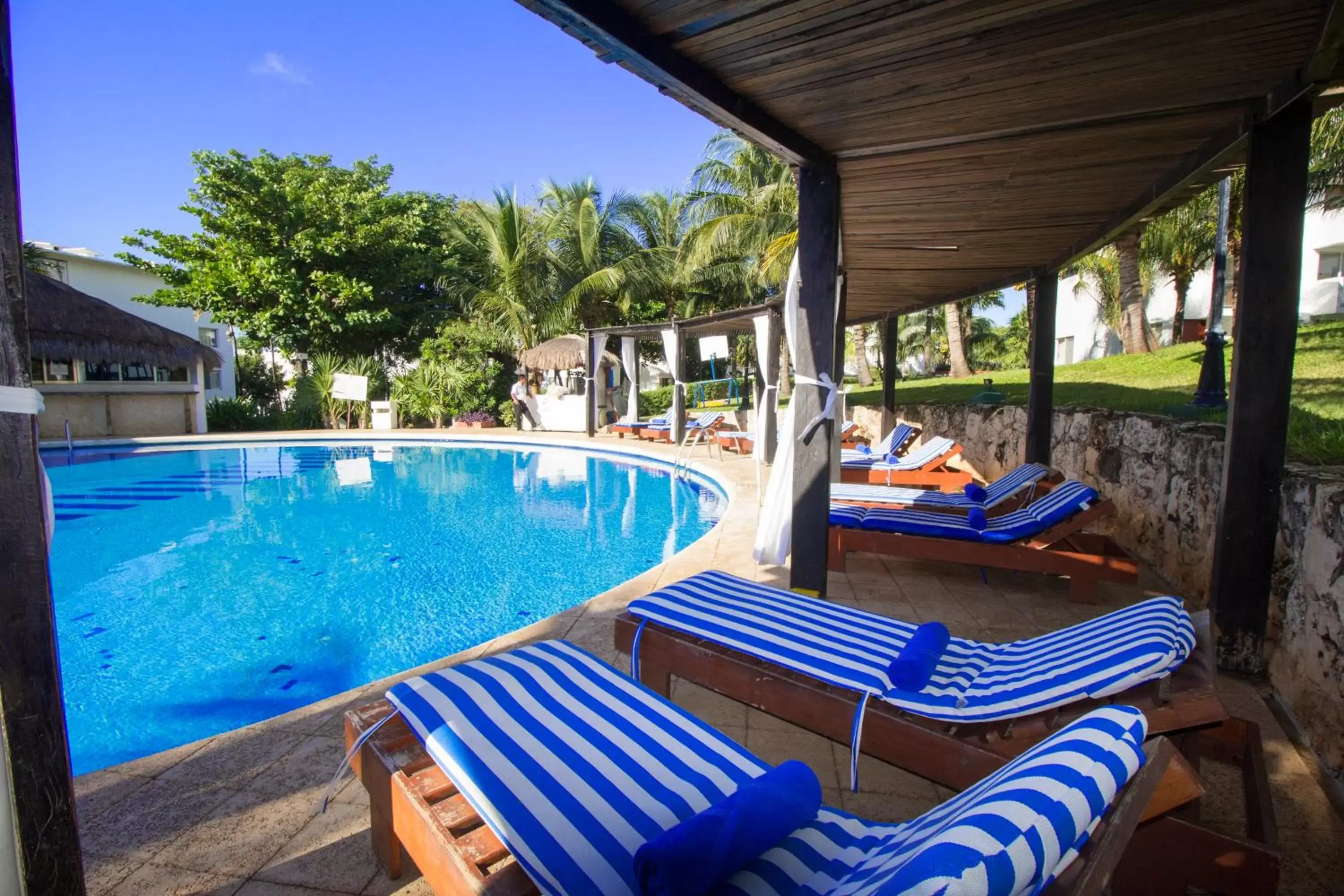Off site, Swimming Pool in Hotel Dos Playas Faranda Cancún