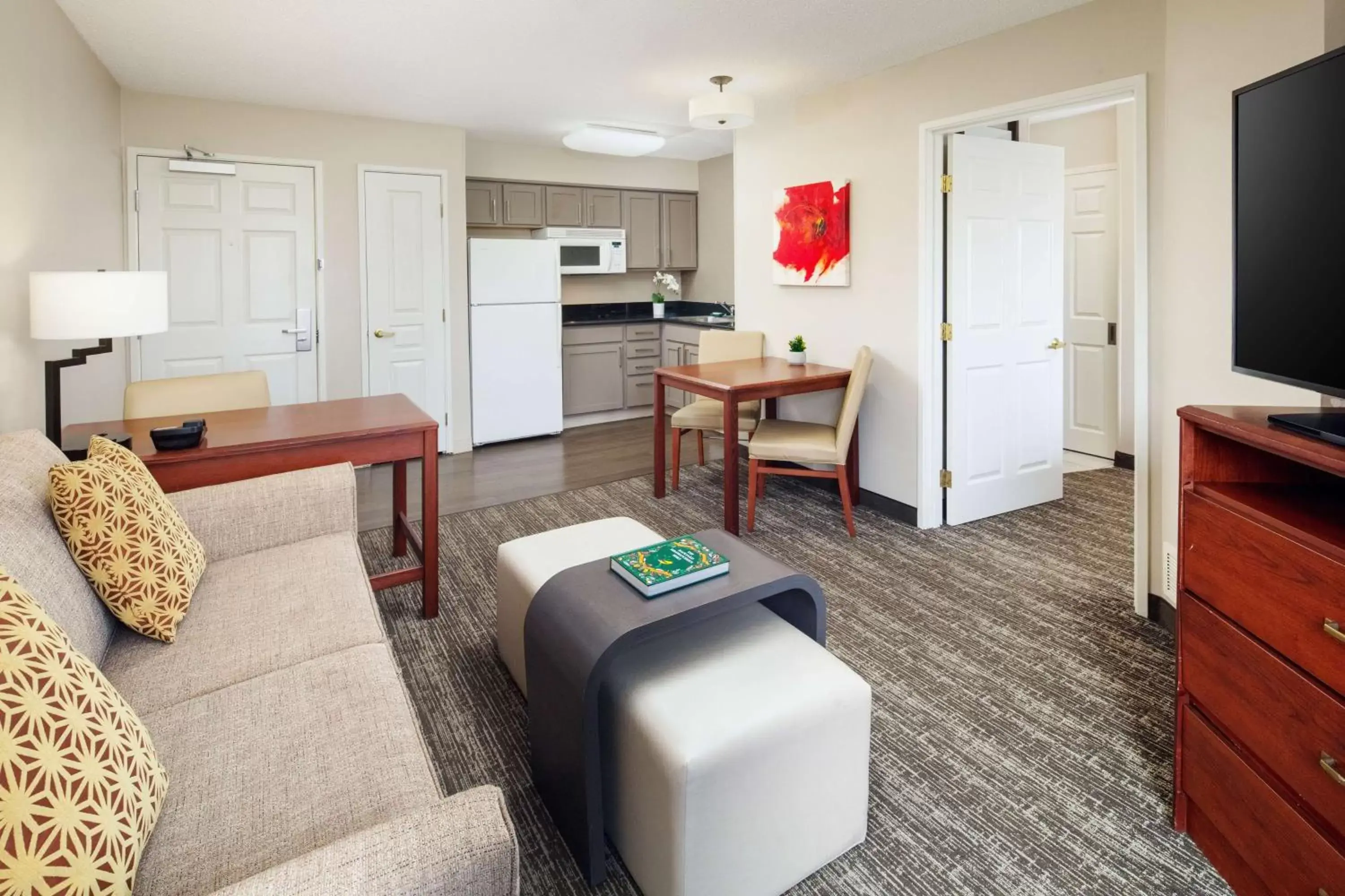 Bedroom, Seating Area in Homewood Suites by Hilton Columbus-Dublin