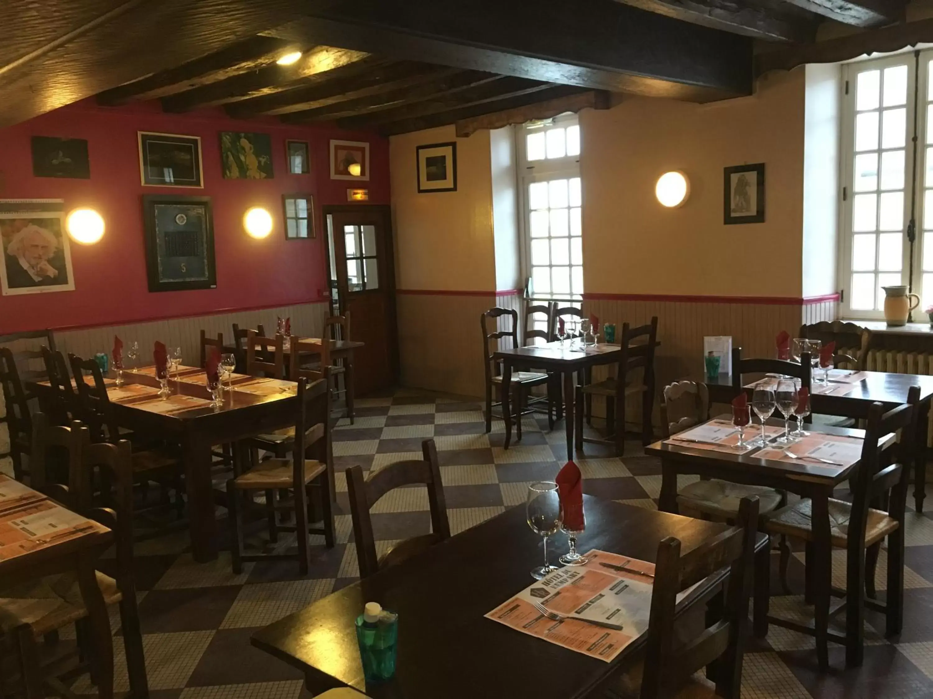 Restaurant/Places to Eat in Hotel du Rempart