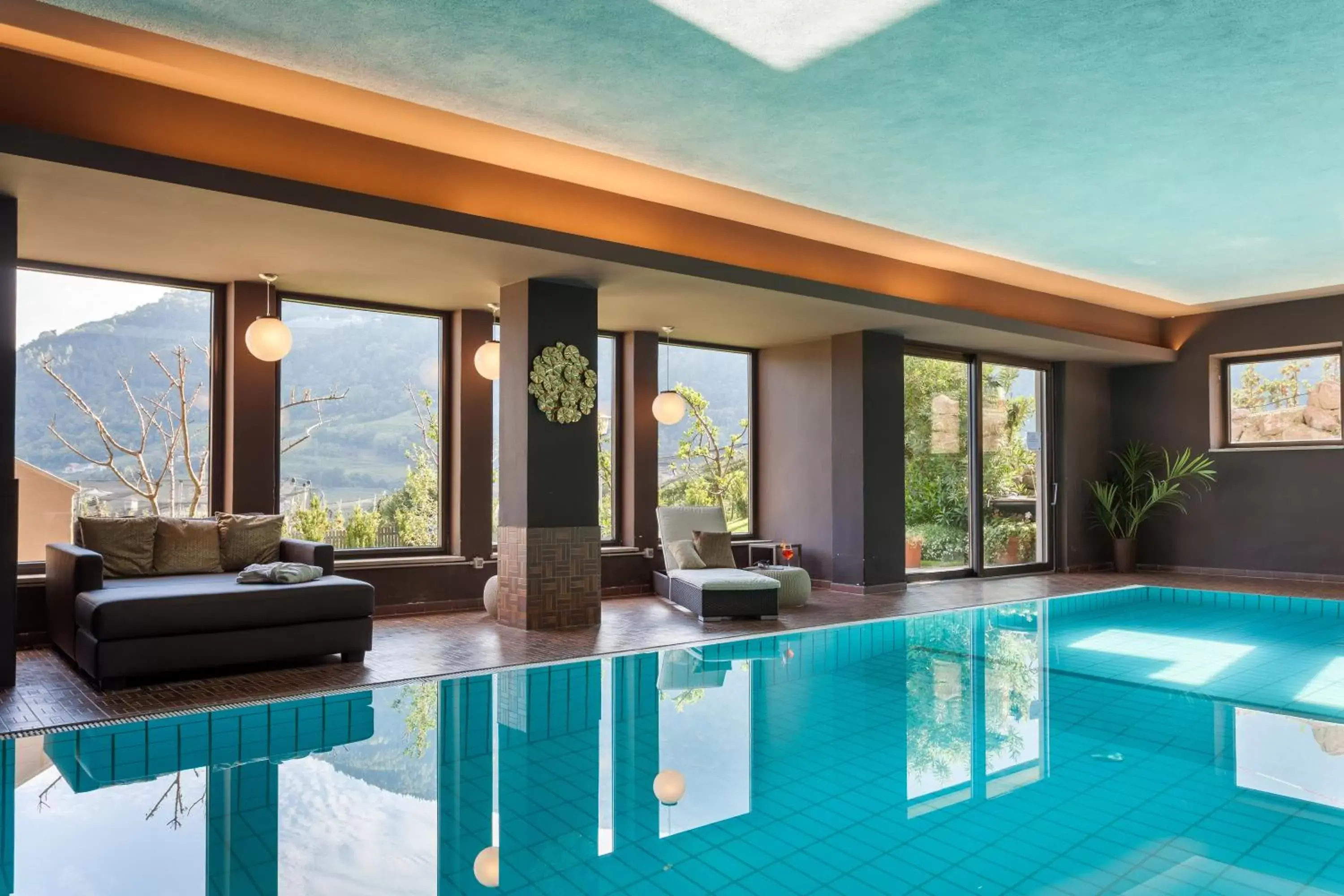 Swimming Pool in Hotel Residence MaVie