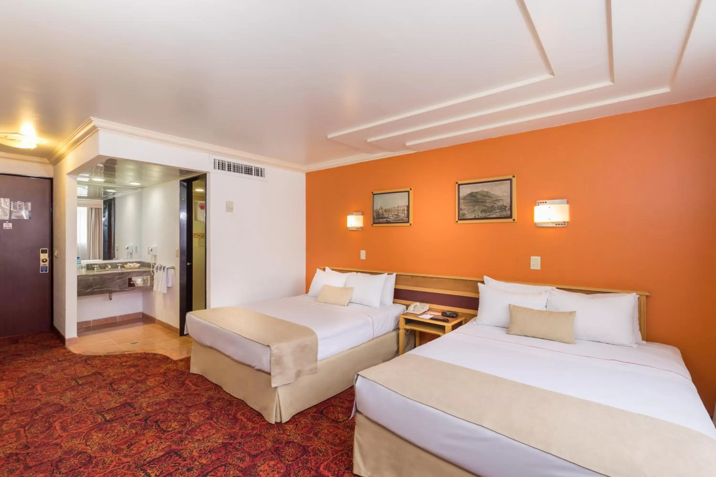 Shower, Room Photo in Hotel Estoril