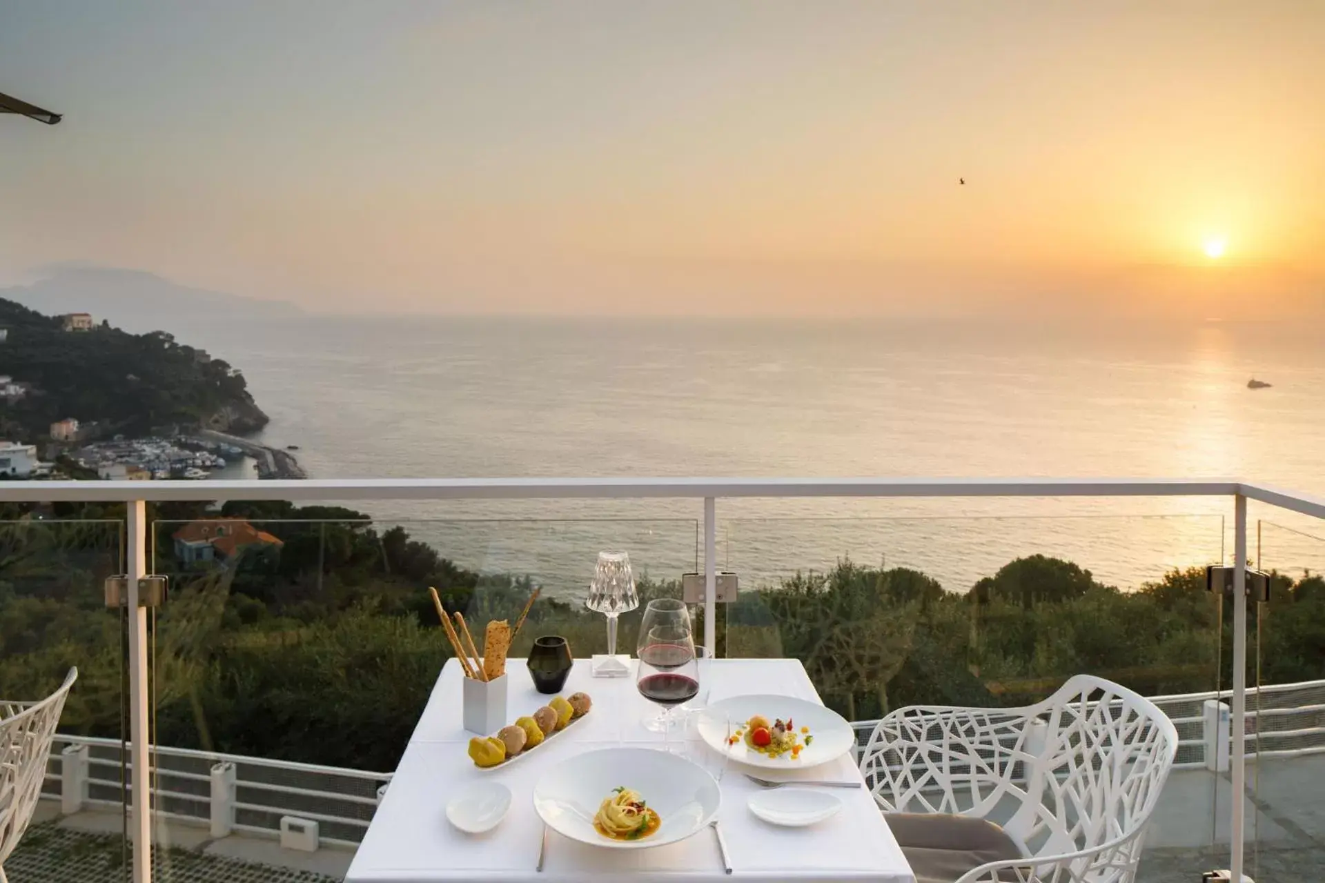 Restaurant/places to eat, Sunrise/Sunset in Villa Fiorella Art Hotel