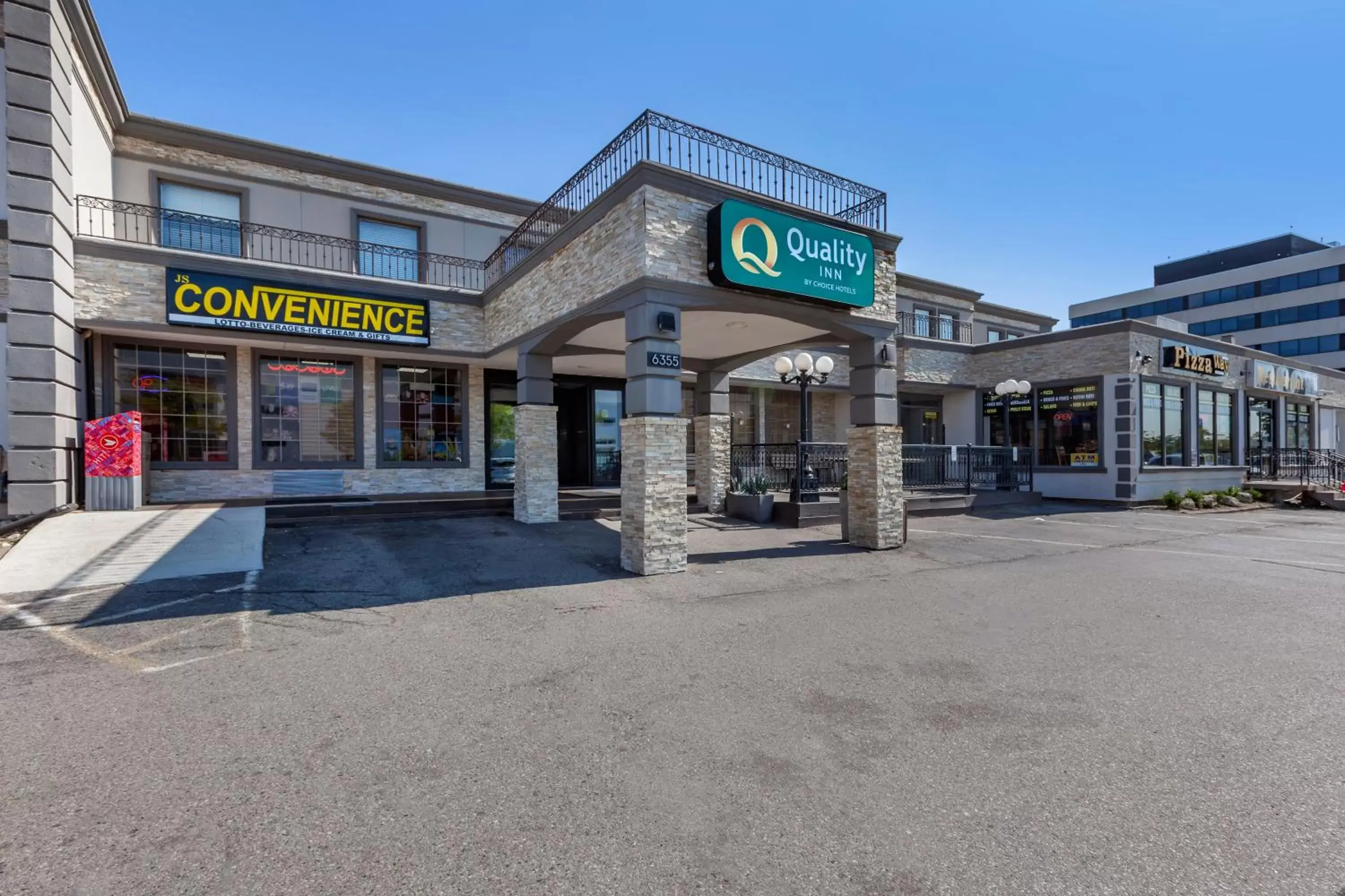 Property Building in Quality Inn Toronto Airport