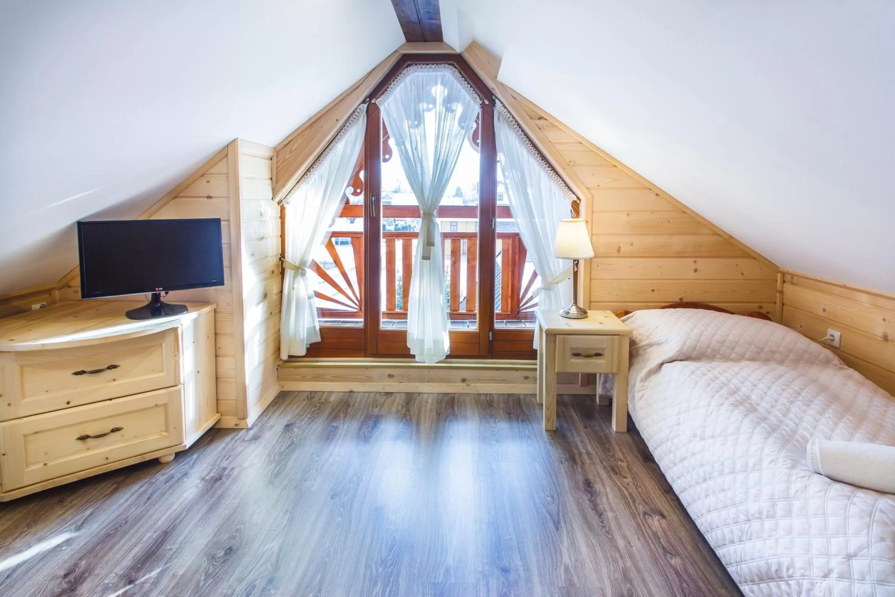 Photo of the whole room, Bed in Chata u Bronka