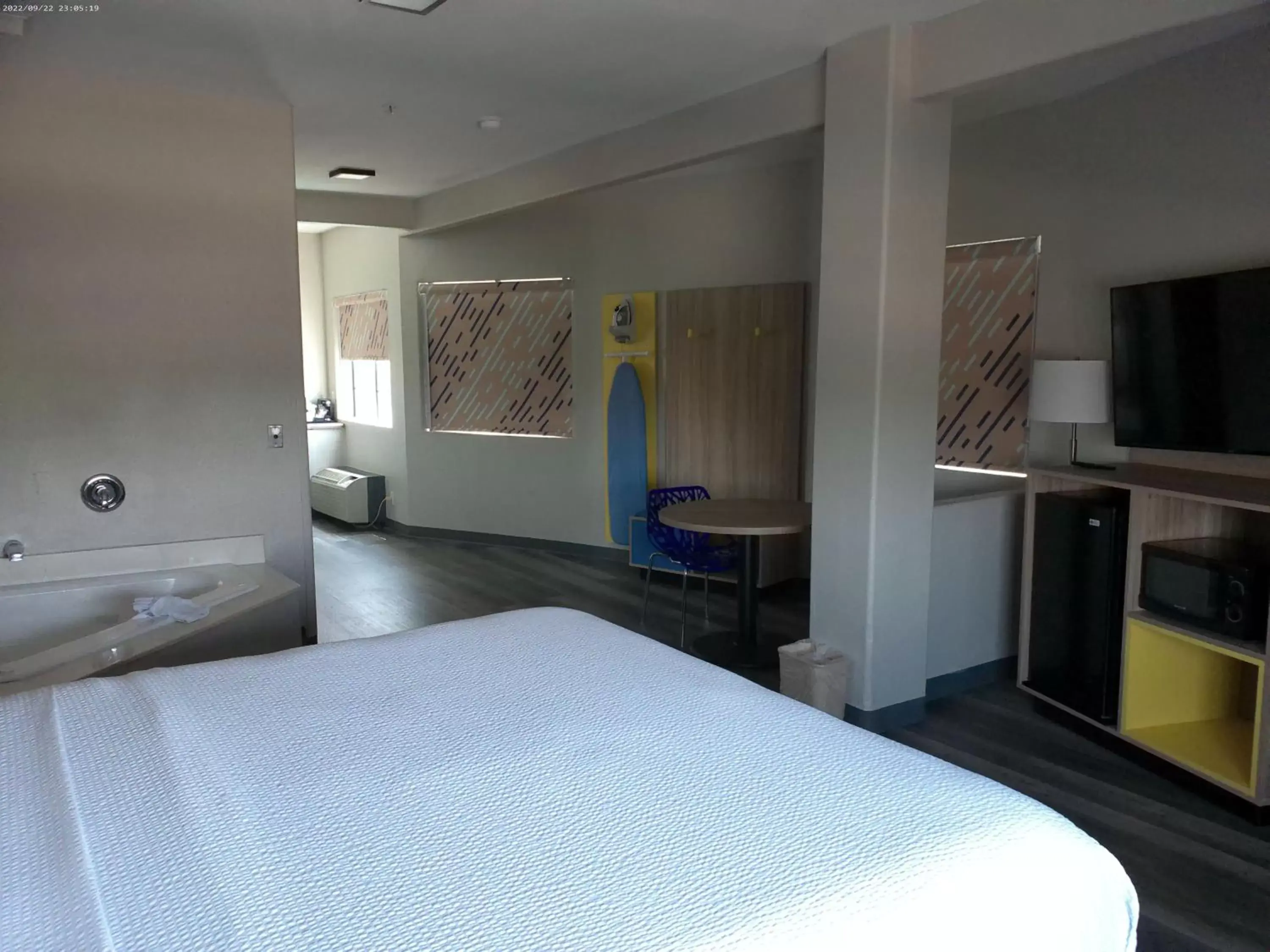 Bed in Days Inn & Suites by Wyndham Tucson/Marana