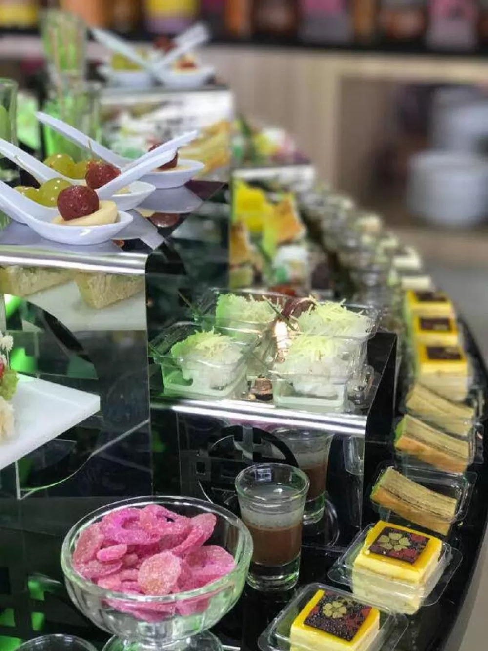 Buffet breakfast in favehotel PGC Cililitan