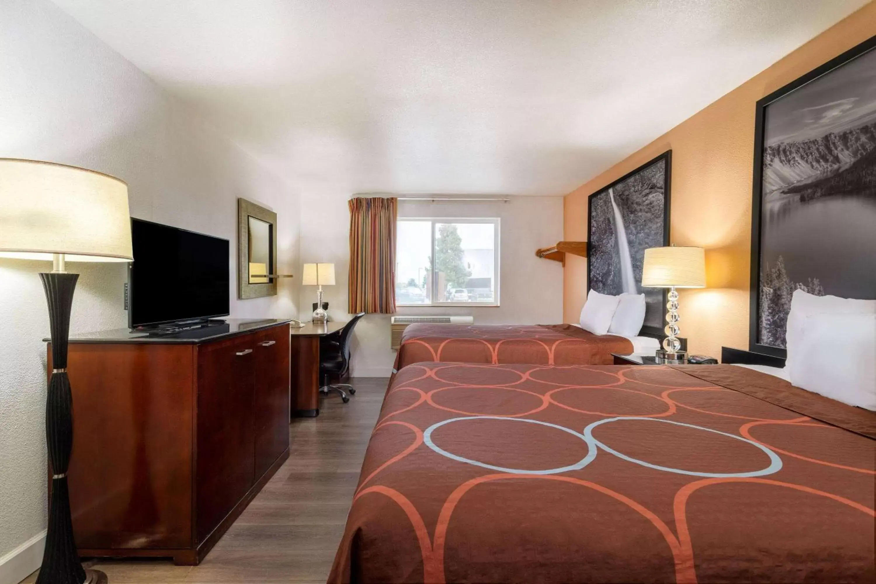 Photo of the whole room, TV/Entertainment Center in Super 8 by Wyndham The Dalles OR