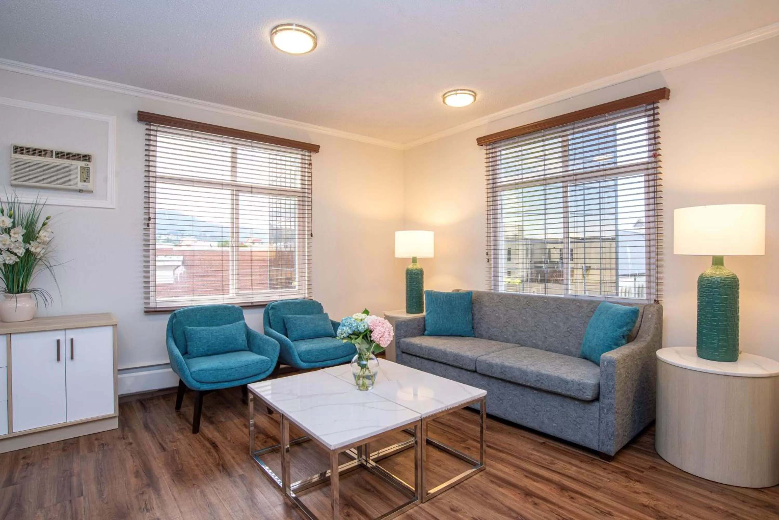 Photo of the whole room in Best Western Dorchester Hotel