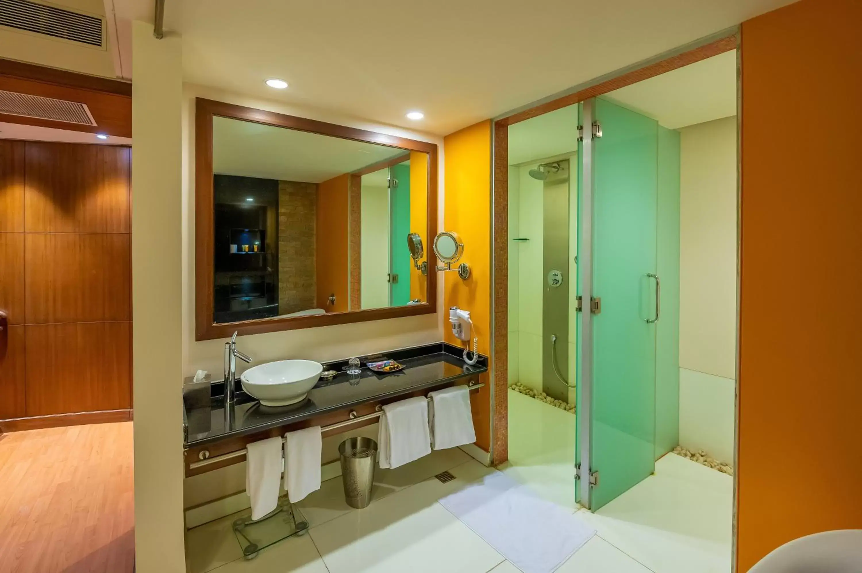 Shower, Bathroom in O Hotel Pune