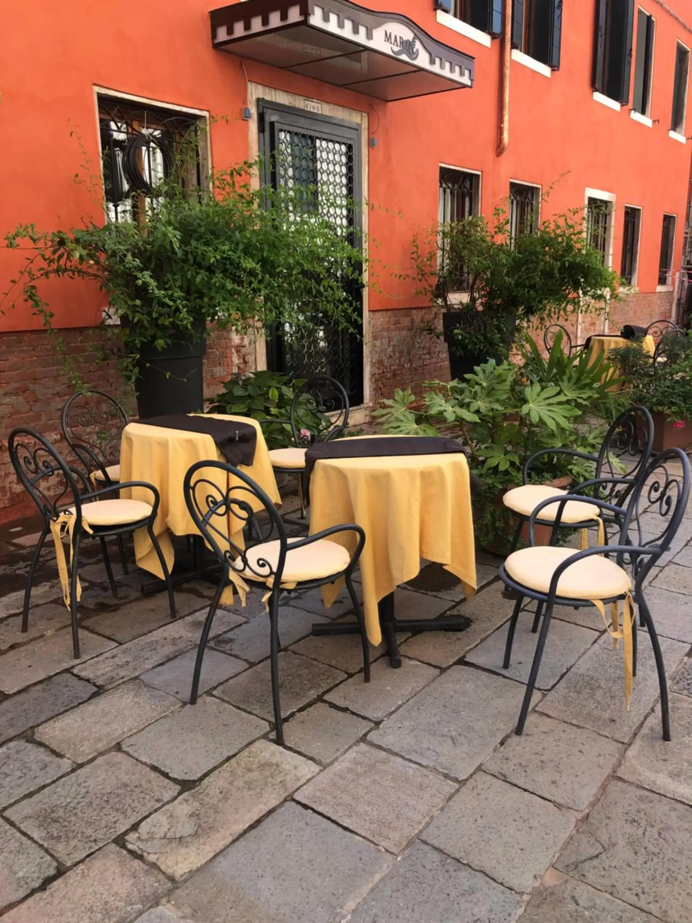 Property building, Restaurant/Places to Eat in Albergo Marin
