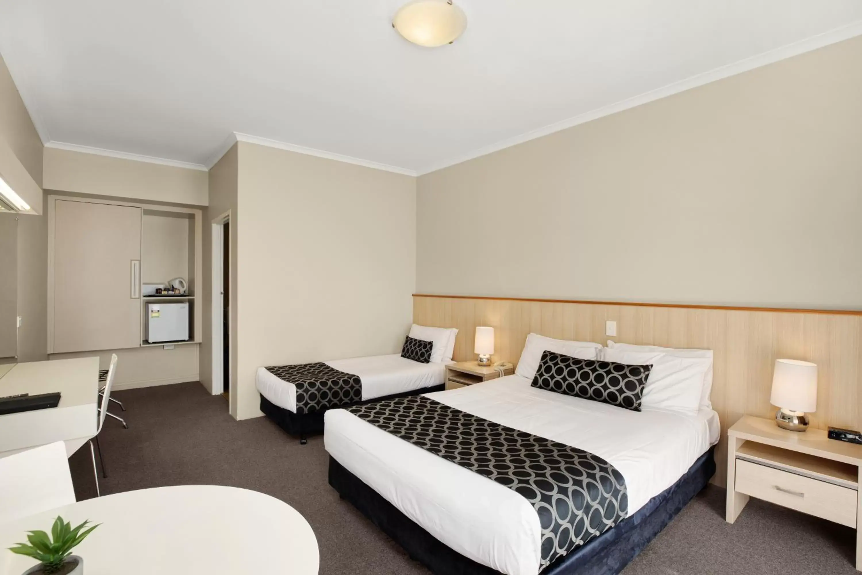 Economy Twin Room in Adelaide Road Motor Lodge Economy Twin Room in Adelaide Road Motor Lodge