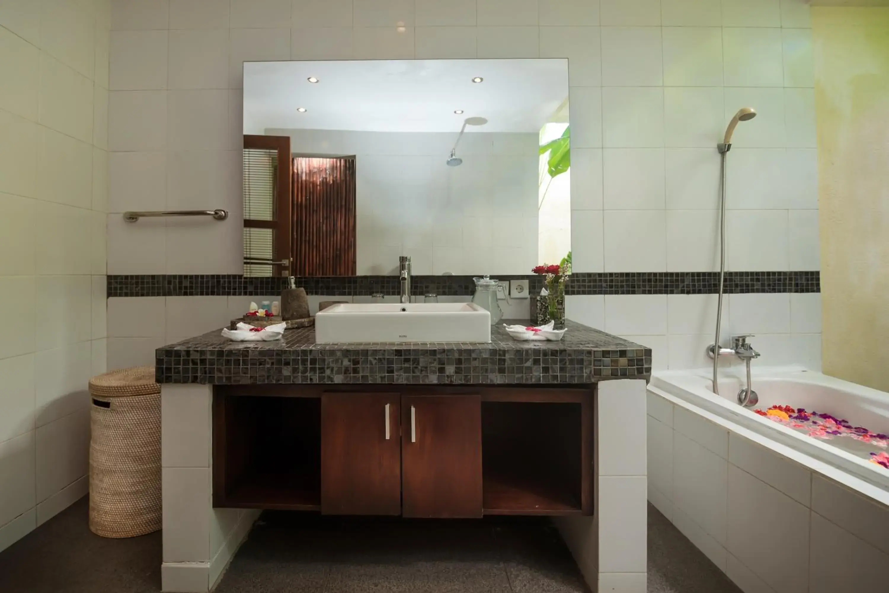 Bathroom in Arama Riverside Villas