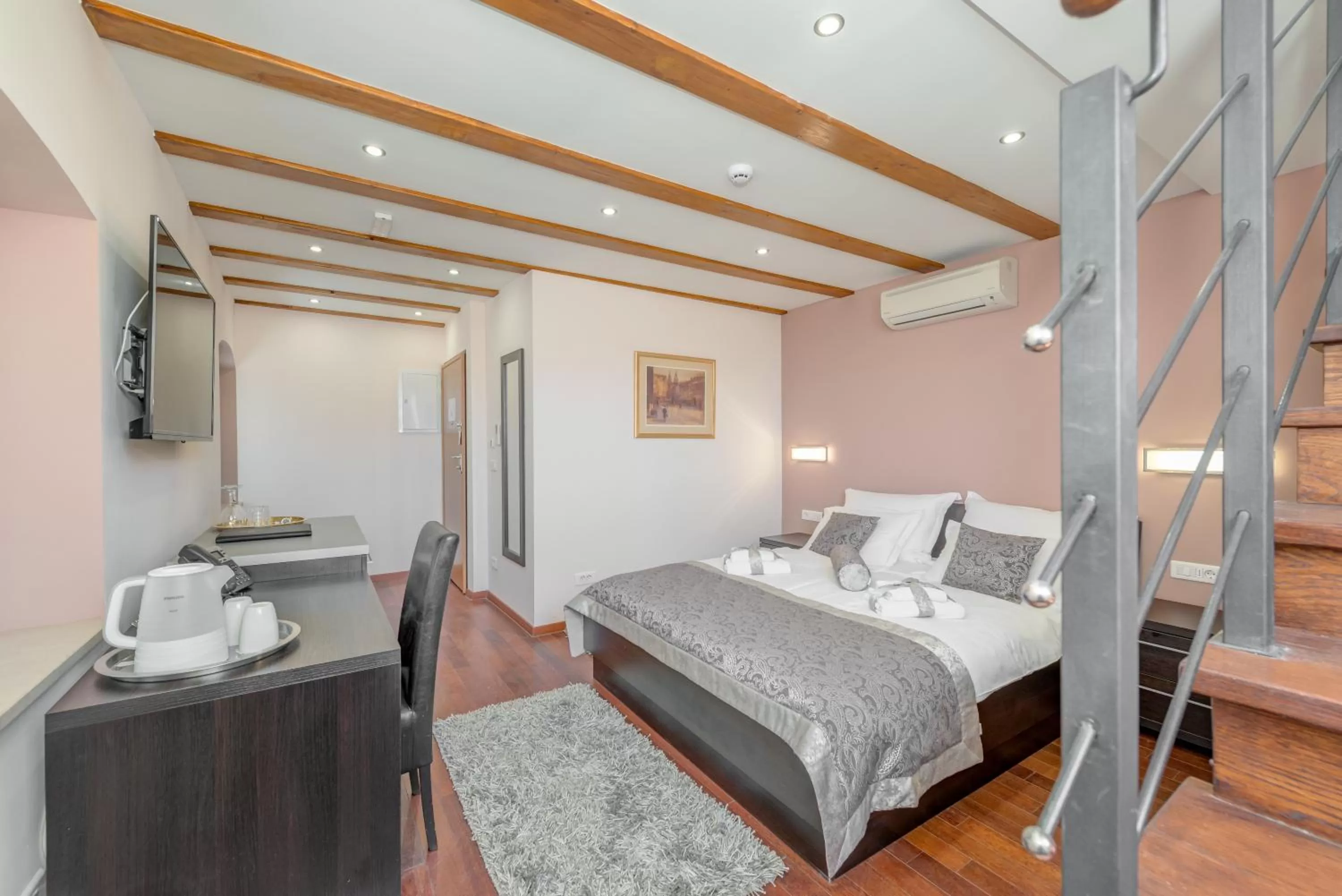 Bedroom, Bed in Palace Suites Heritage Hotel - Adults Only