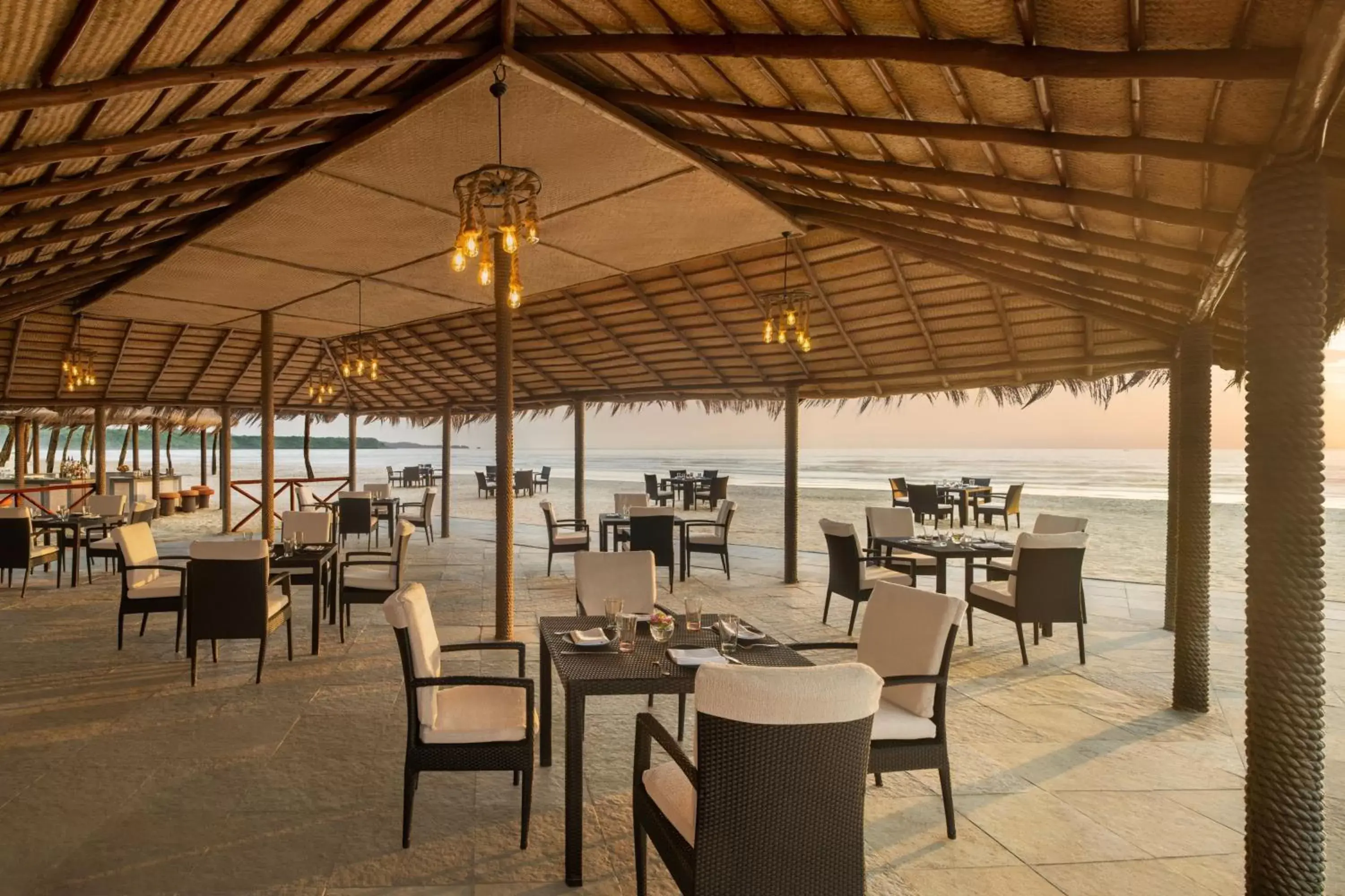 Restaurant/Places to Eat in The St Regis Goa Resort