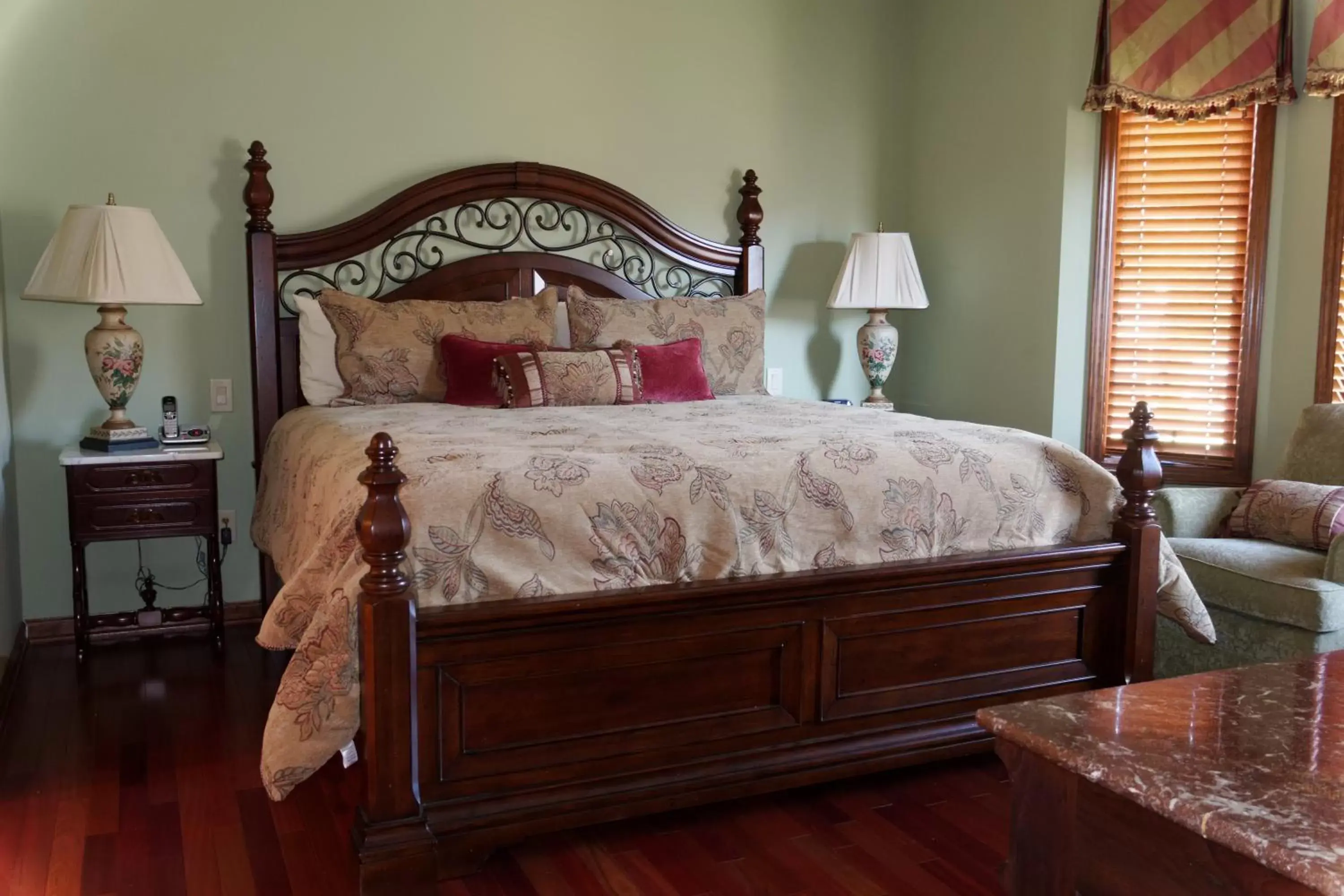 Bedroom, Bed in Chetola Resort Condominiums