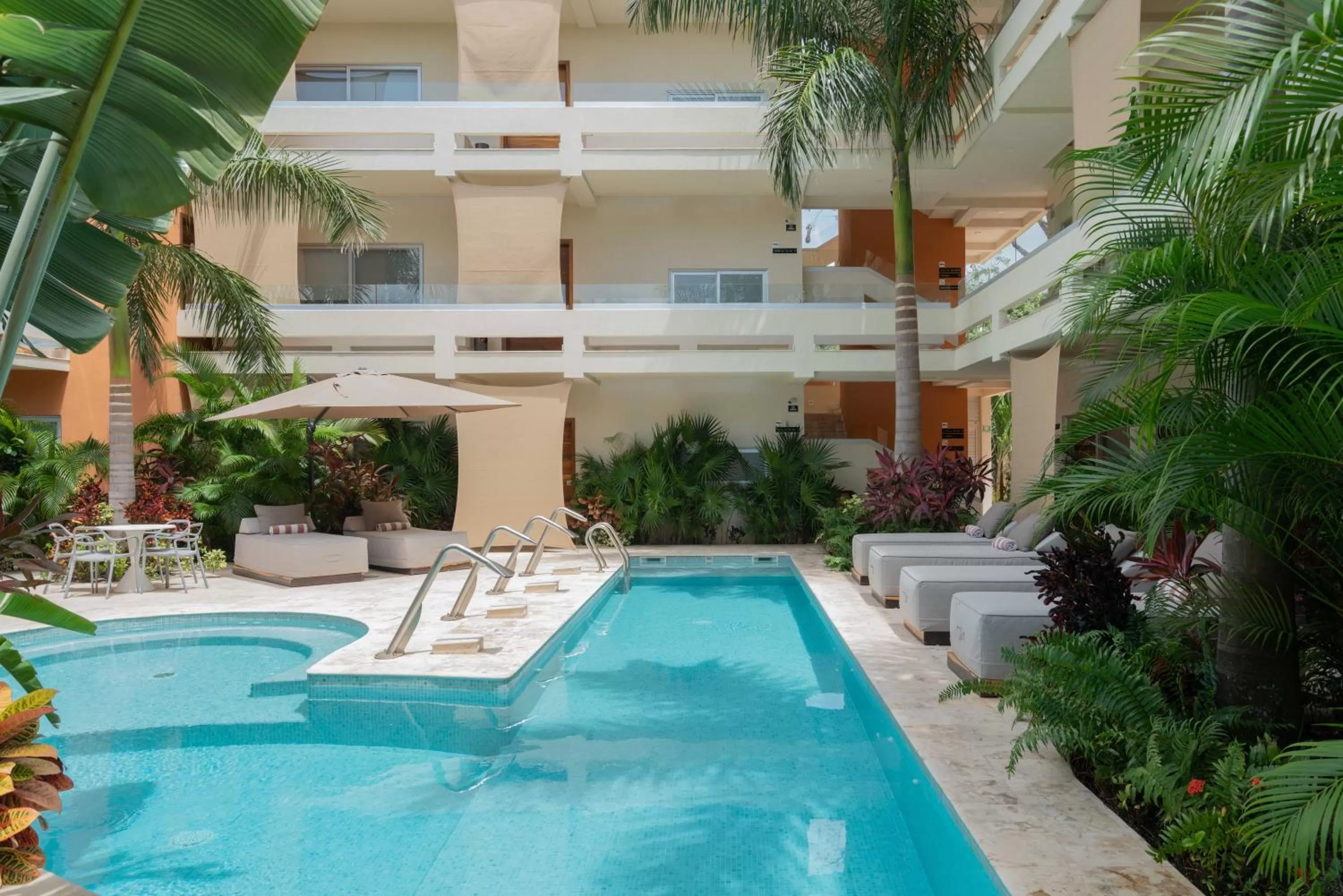 Garden in Valhalla Residences by Biwa