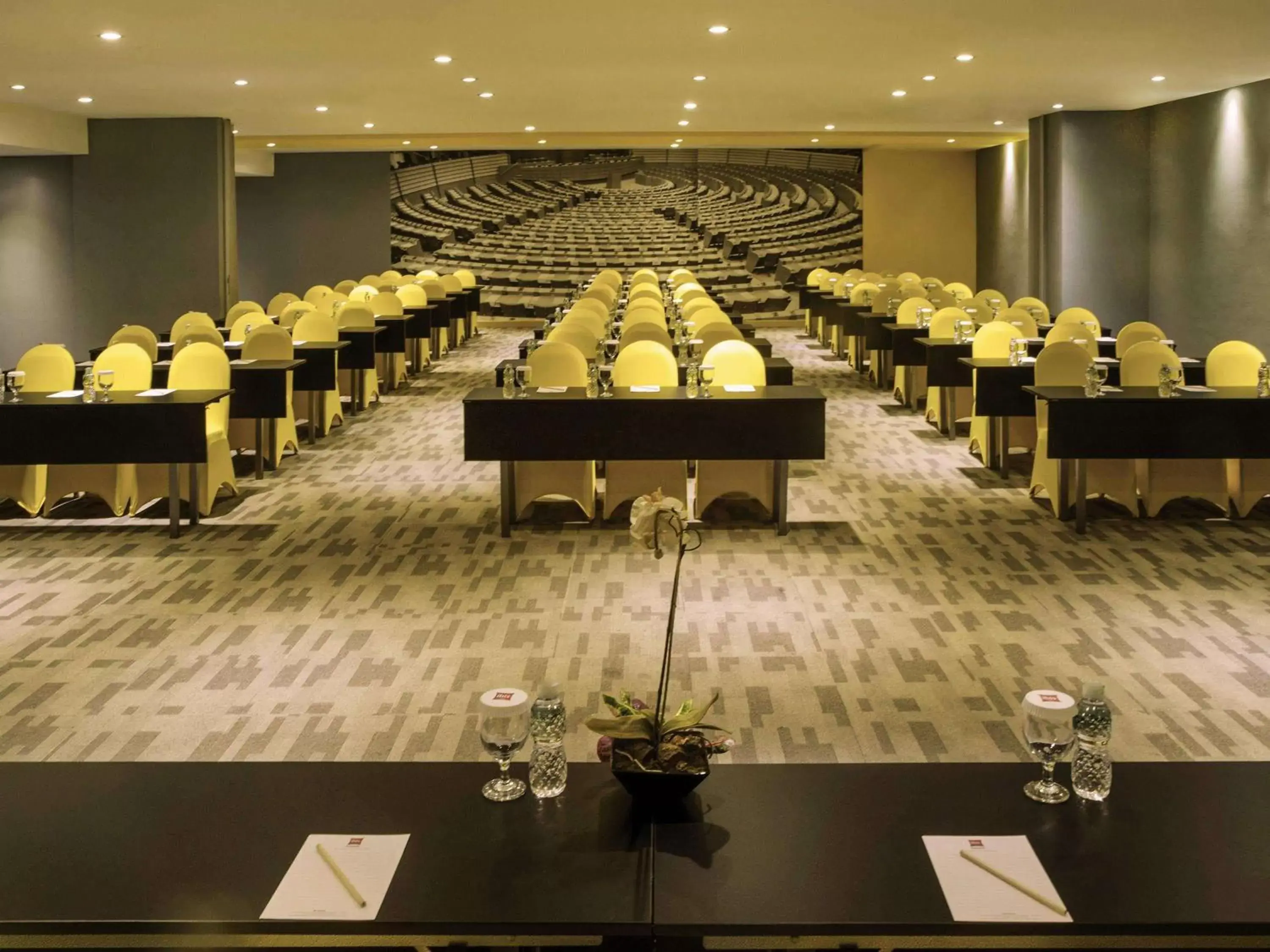 Property building, Business Area/Conference Room in Ibis Padang