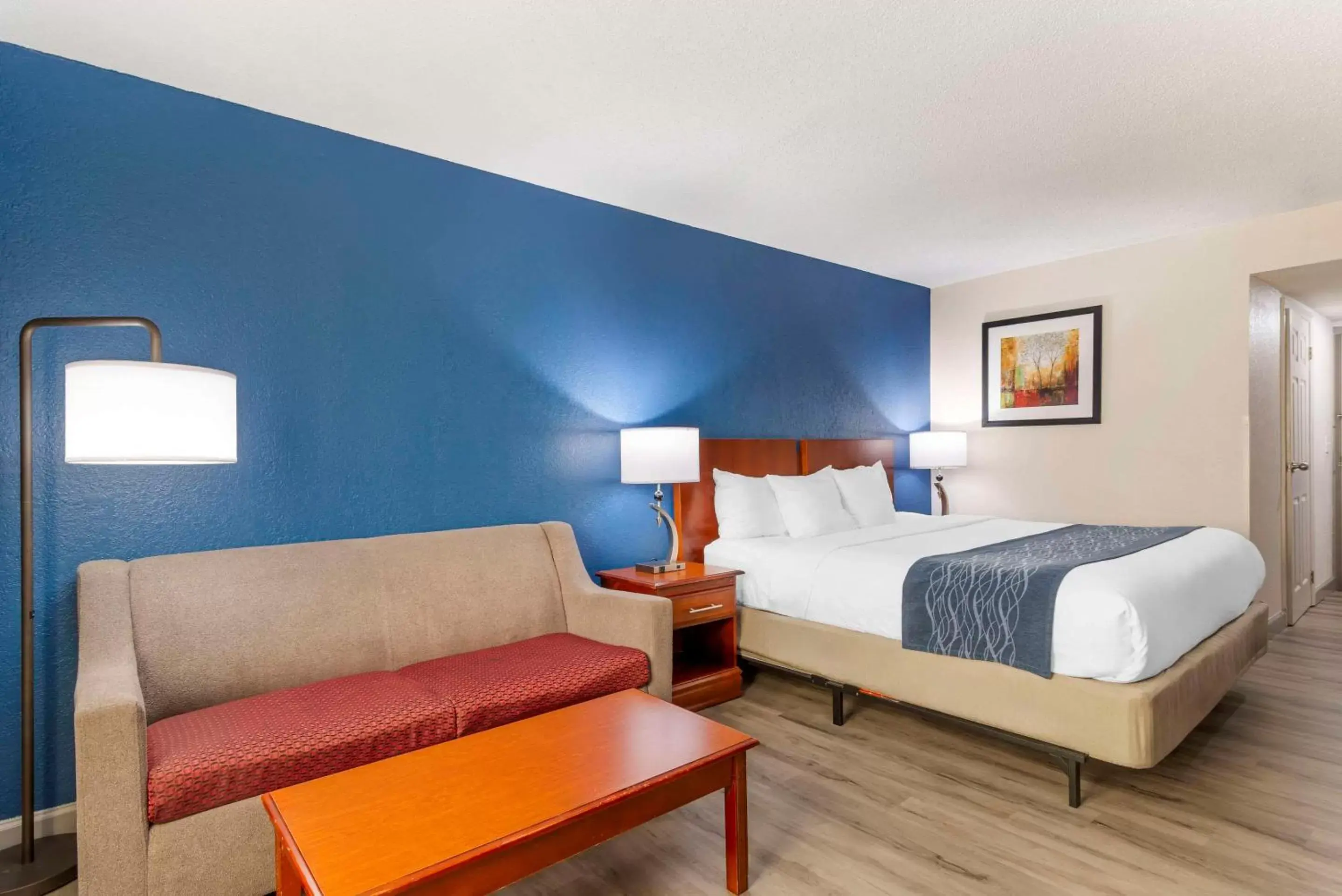 Bedroom, Bed in Comfort Inn Alpharetta-Atlanta North