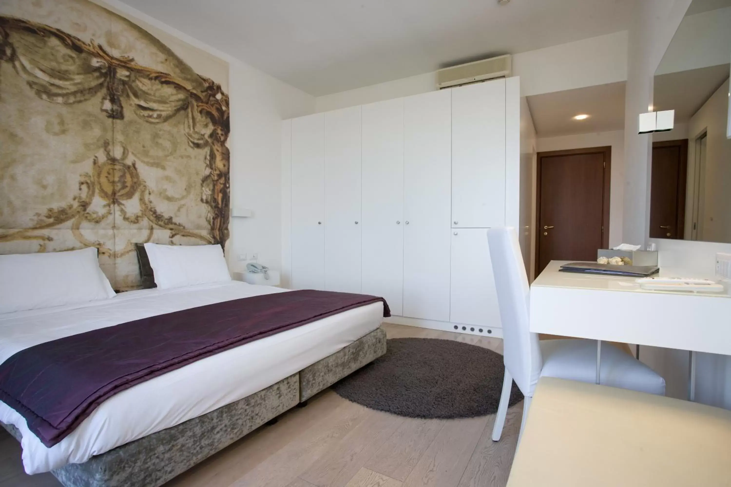 Bed in Hotel Castello di Santa Vittoria