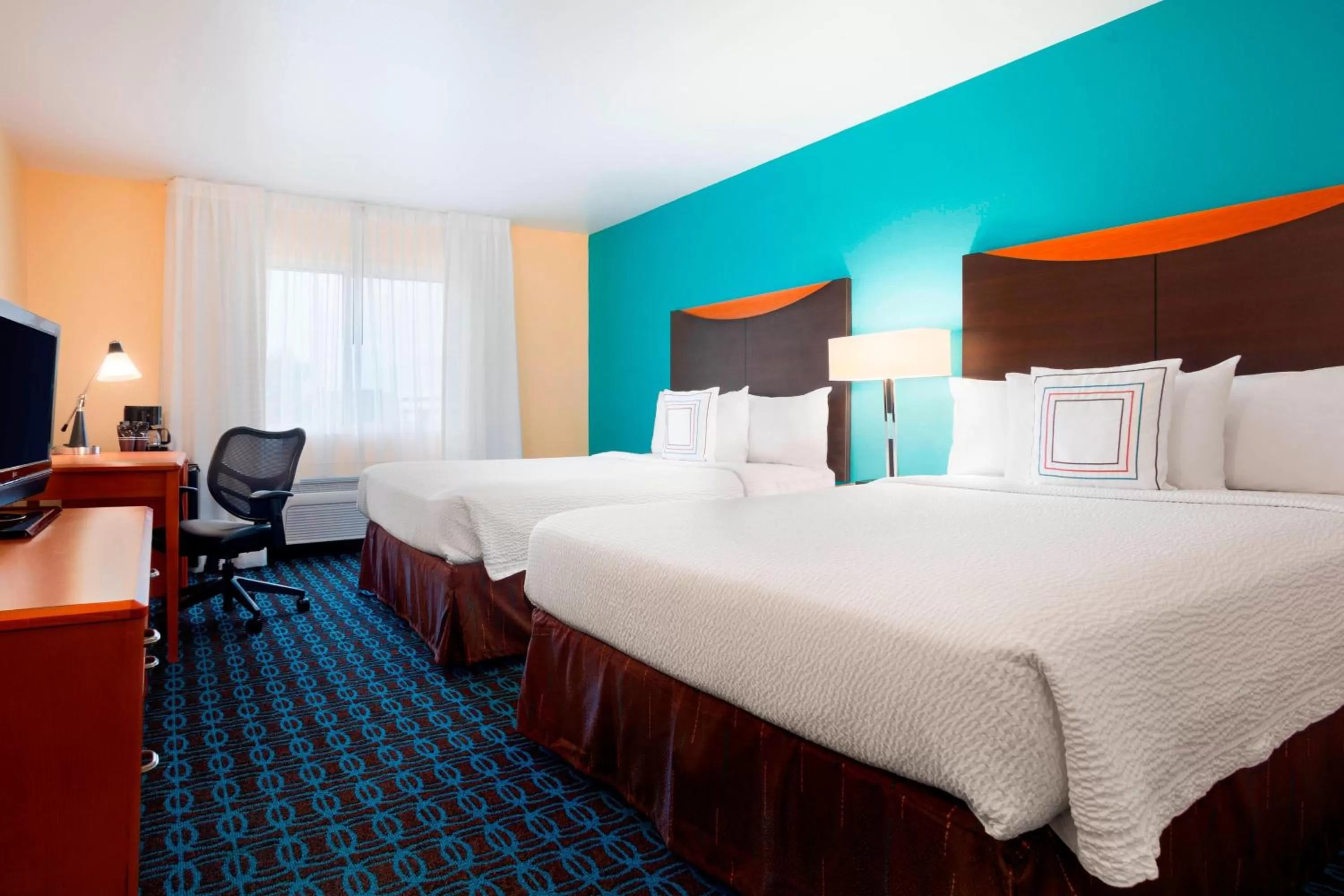 Photo of the whole room, Bed in Fairfield Inn & Suites by Marriott Houston Energy Corridor/Katy Freeway