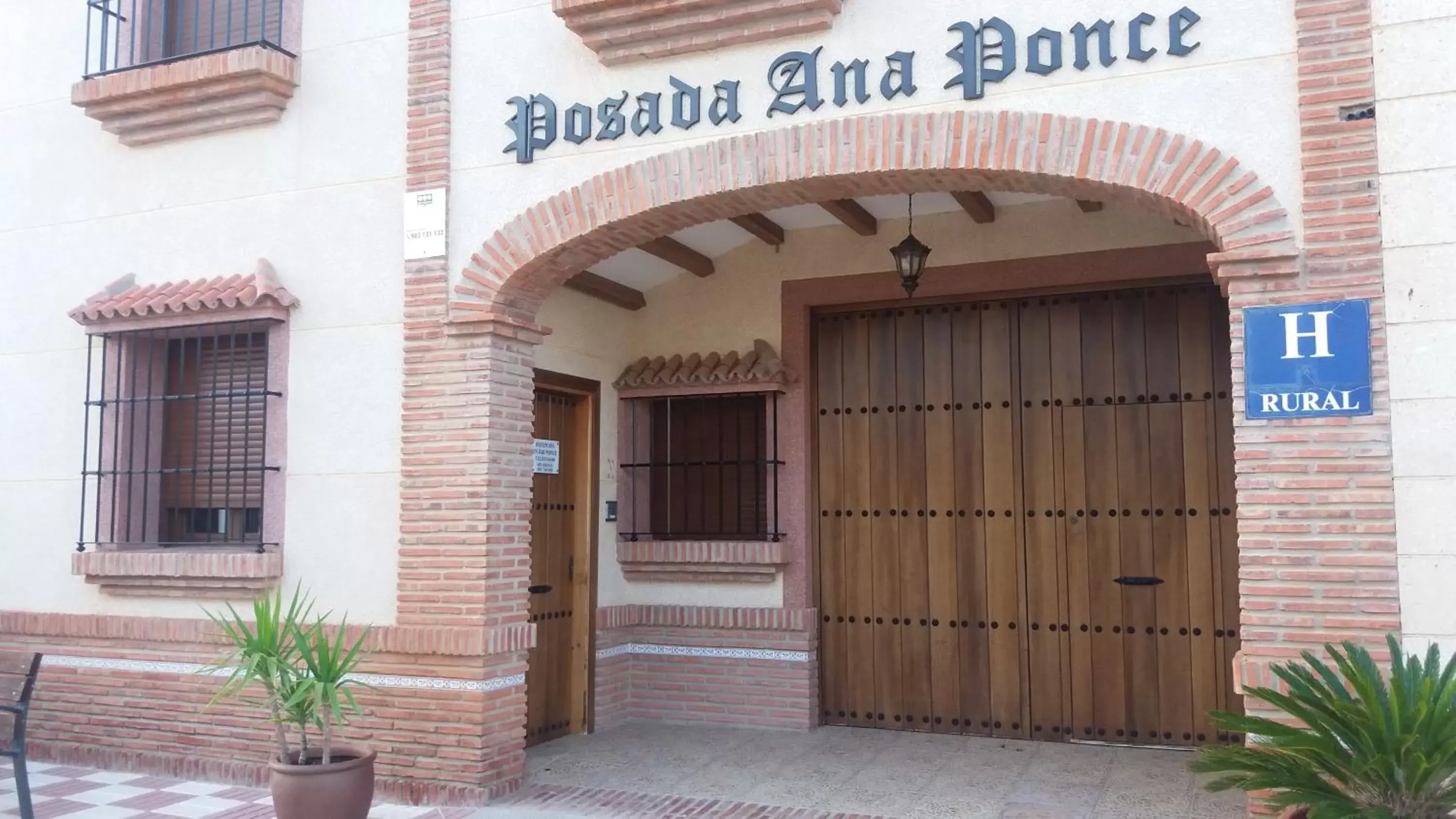Facade/entrance in Posada Ana Ponce