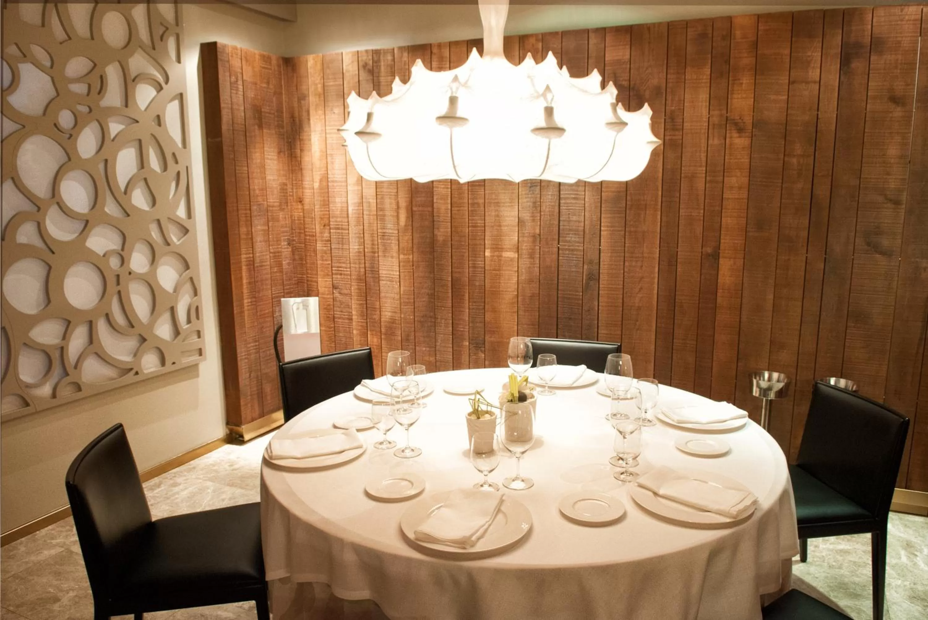 Restaurant/places to eat in Hotel AF Pesquera