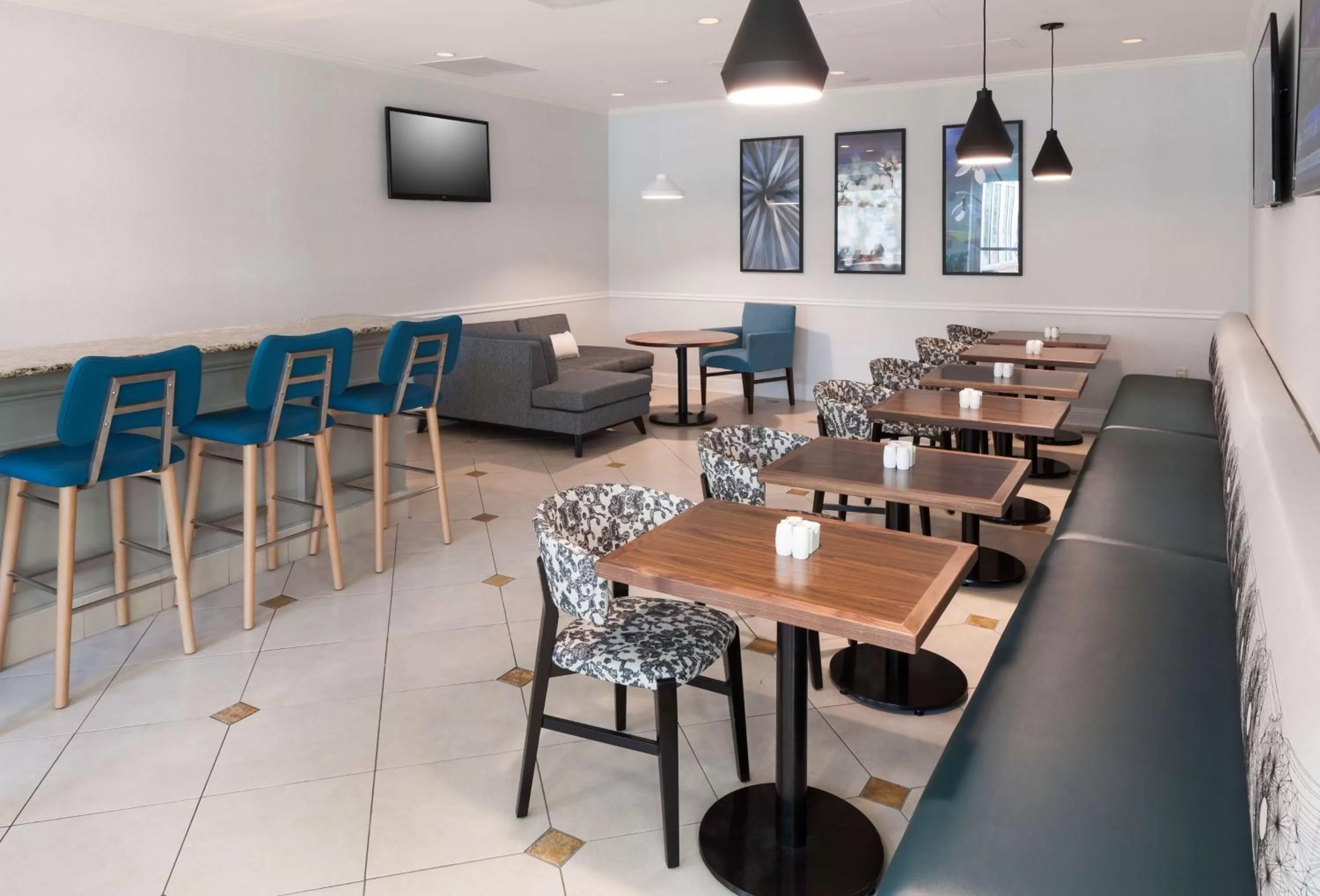 Restaurant/places to eat in Hilton Garden Inn Frisco