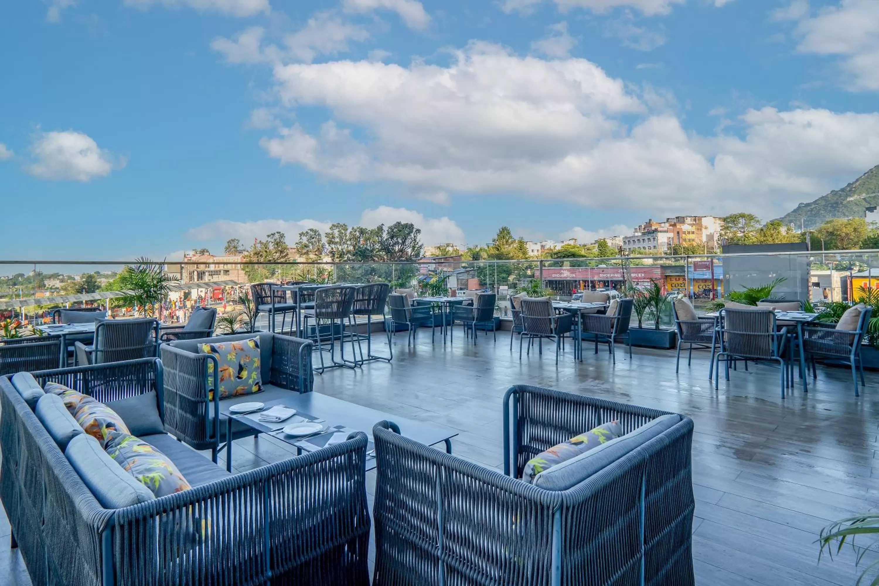 Restaurant/places to eat in Holiday Inn Katra Vaishno Devi by IHG