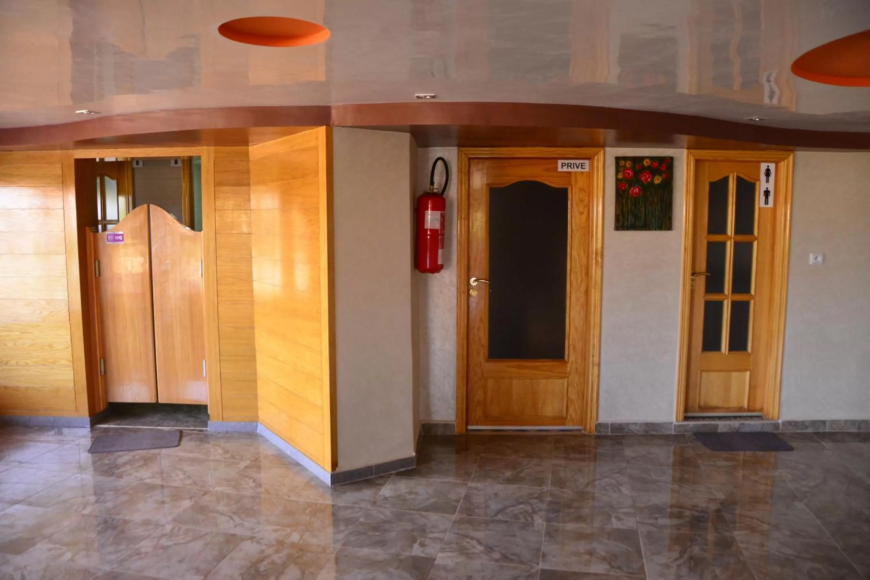 Hôtel Hadaik Ain Asserdoune