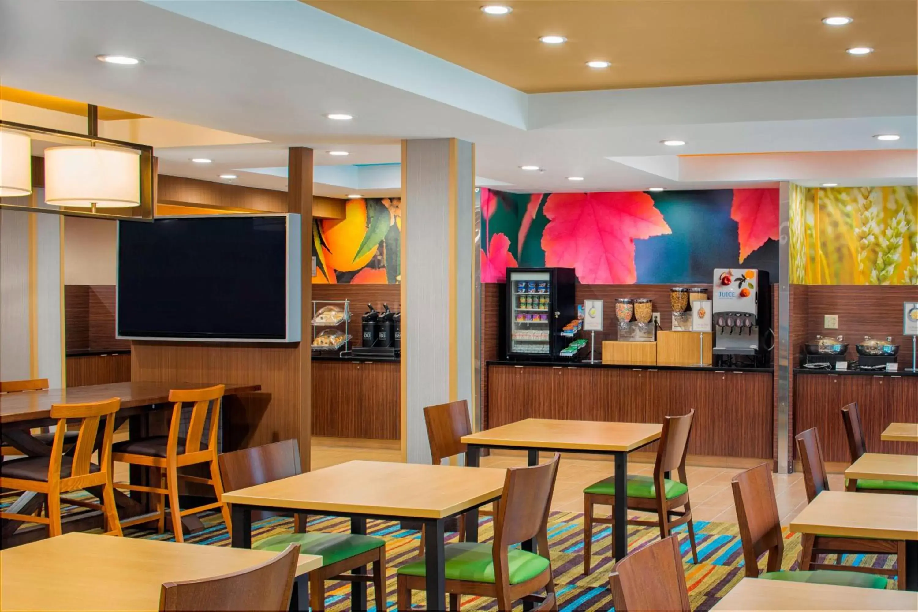 Breakfast, Restaurant/Places to Eat in Fairfield Inn & Suites by Marriott Bridgewater Branchburg/Somerville