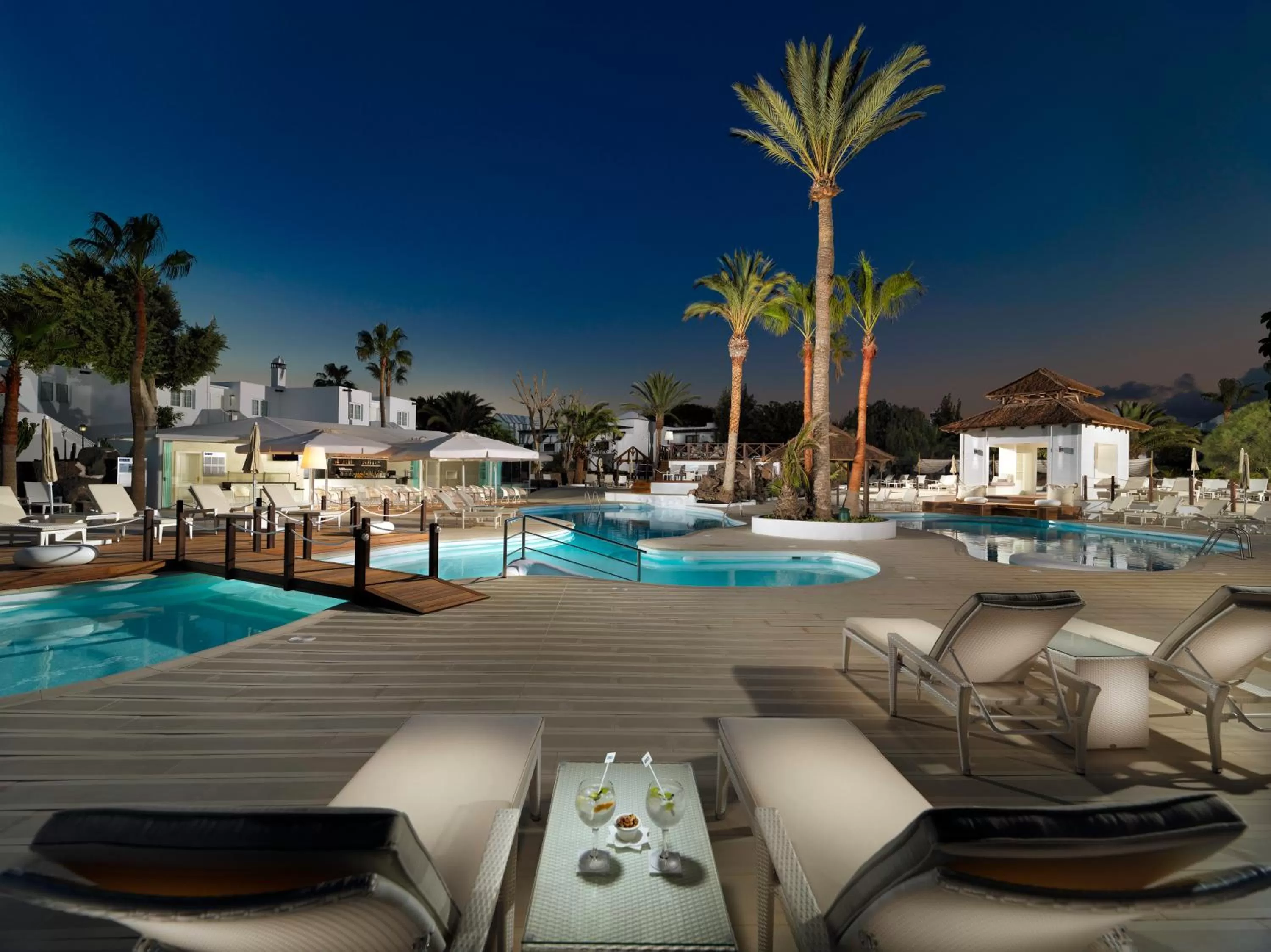 Swimming pool in Boutique Hotel H10 White Suites - Adults Only