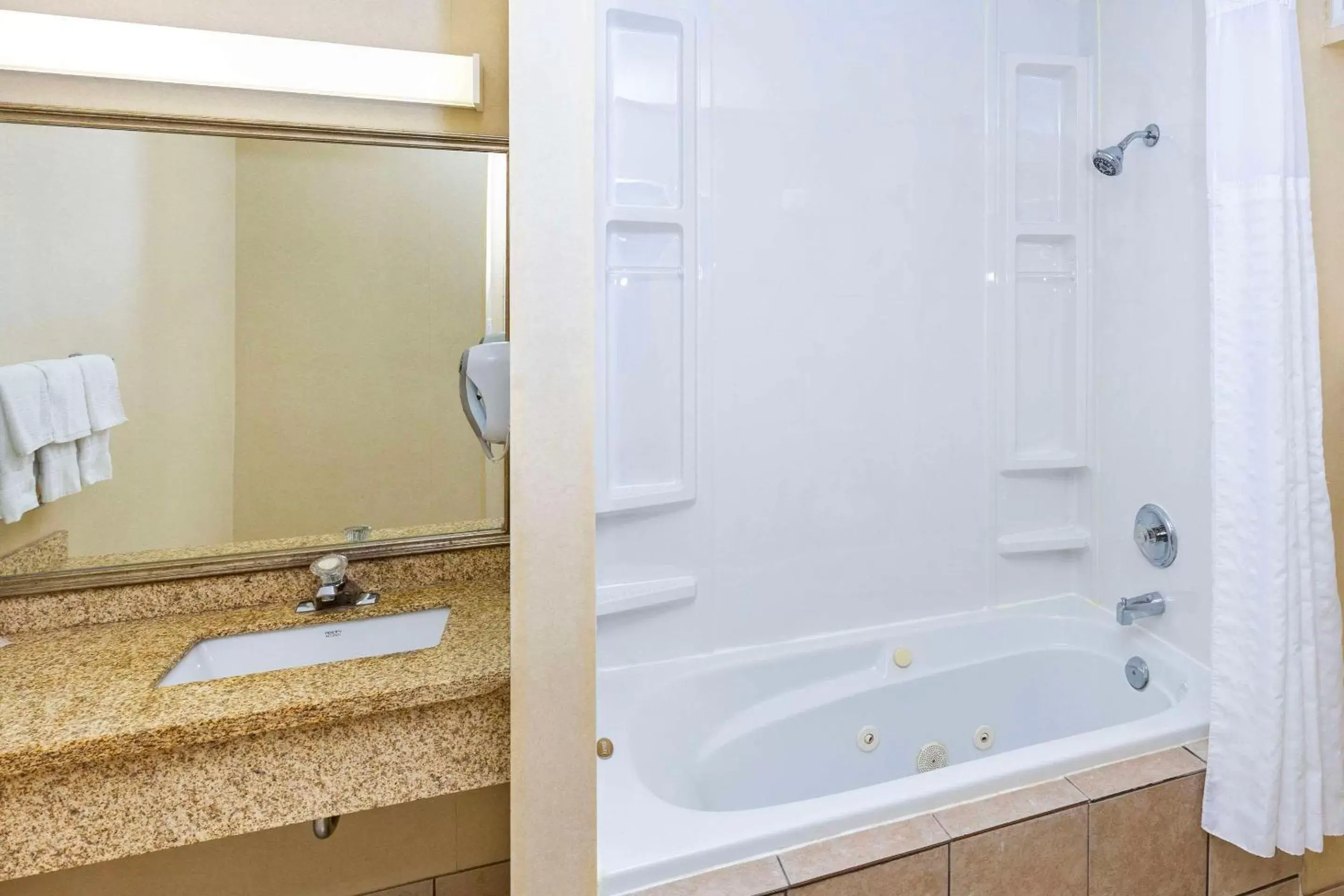 Bathroom in Comfort Inn & Suites Downtown Edmonton