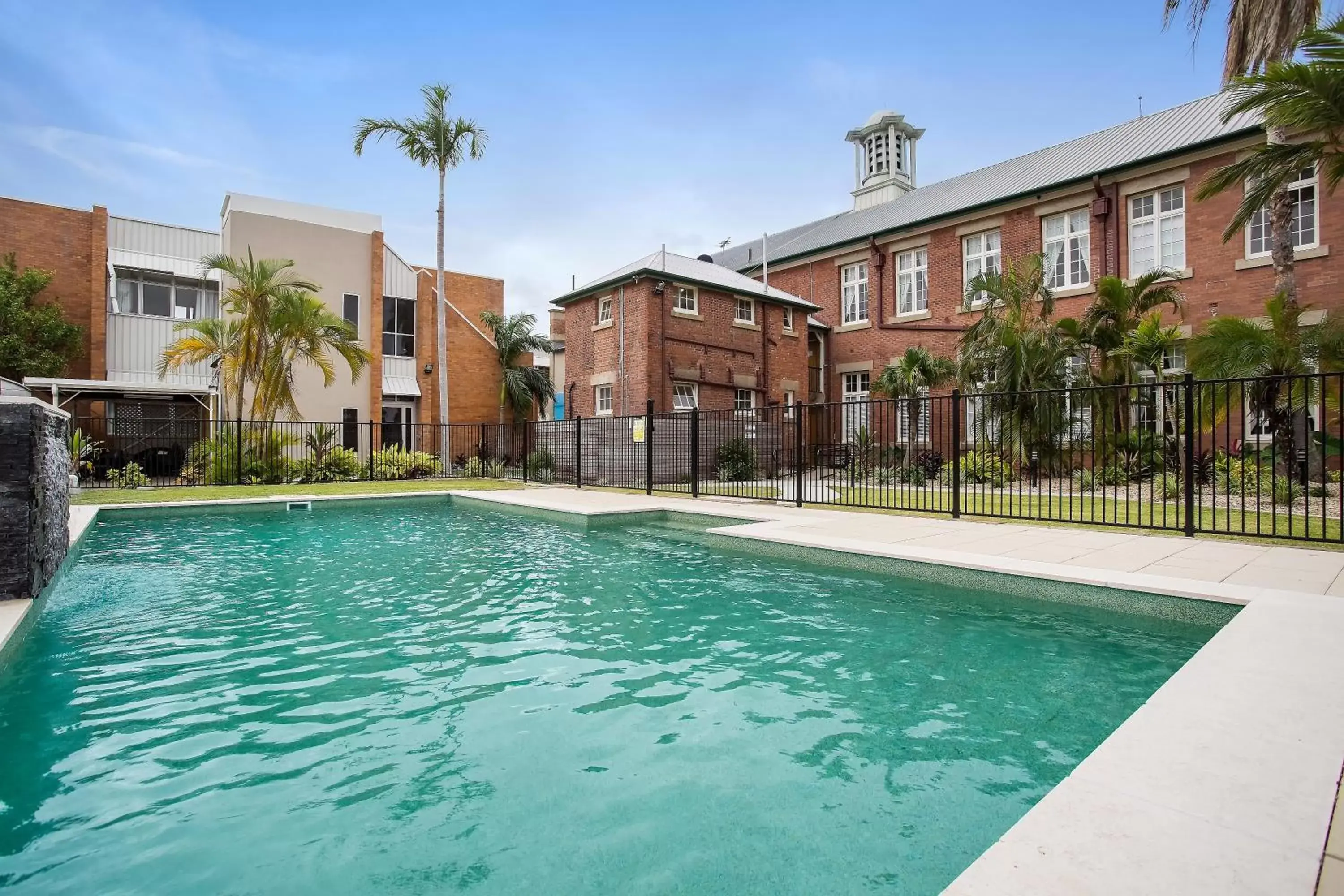 Swimming pool in Quality Hotel Regent Rockhampton Swimming pool in Quality Hotel Regent Rockhampton