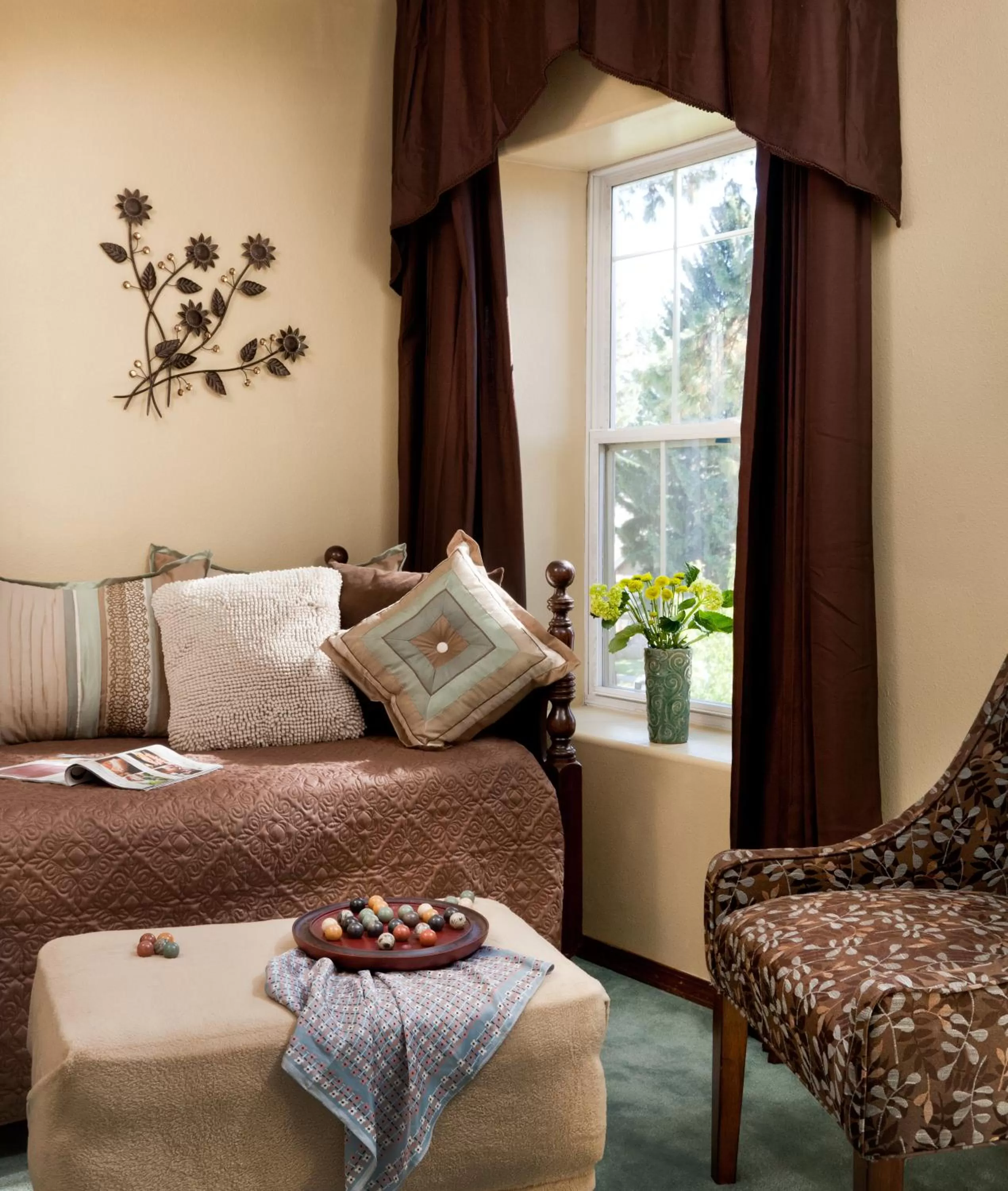 Bed in The Roosevelt Inn