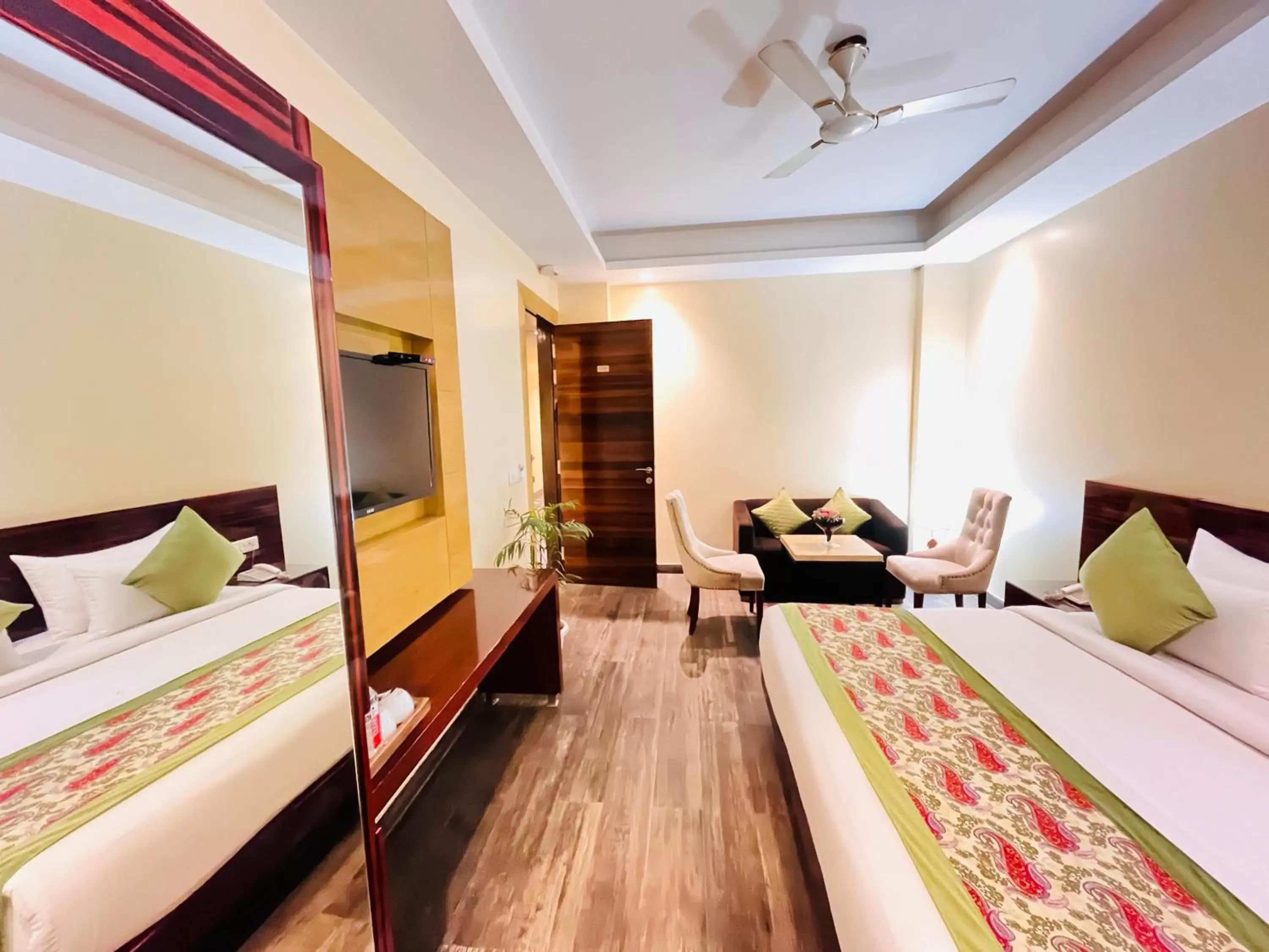 Bed in Hotel Banz - Near Delhi International Airport