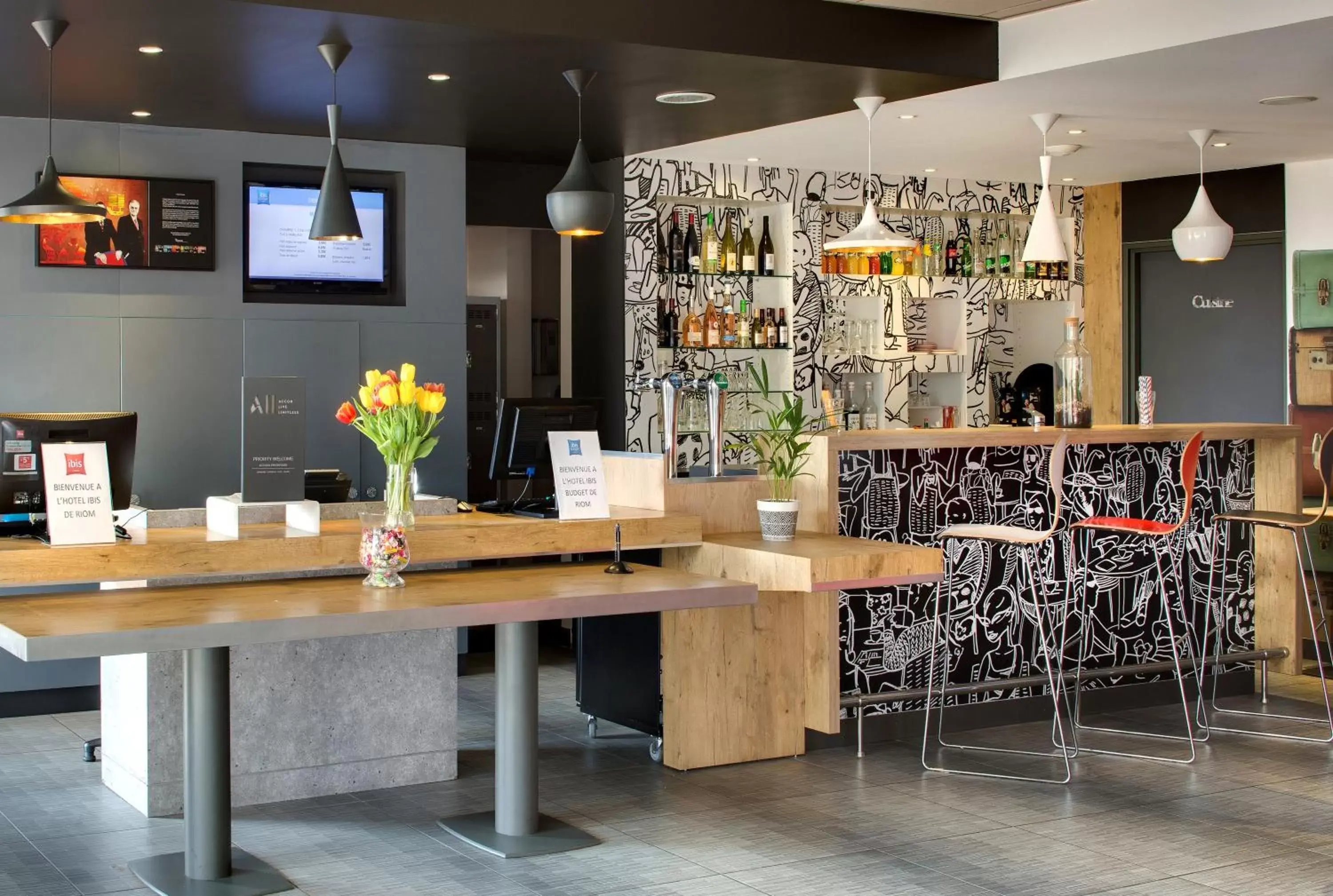 Lounge or bar in ibis Clermont Ferrand Nord Riom Lounge or bar in ibis Clermont Ferrand Nord Riom