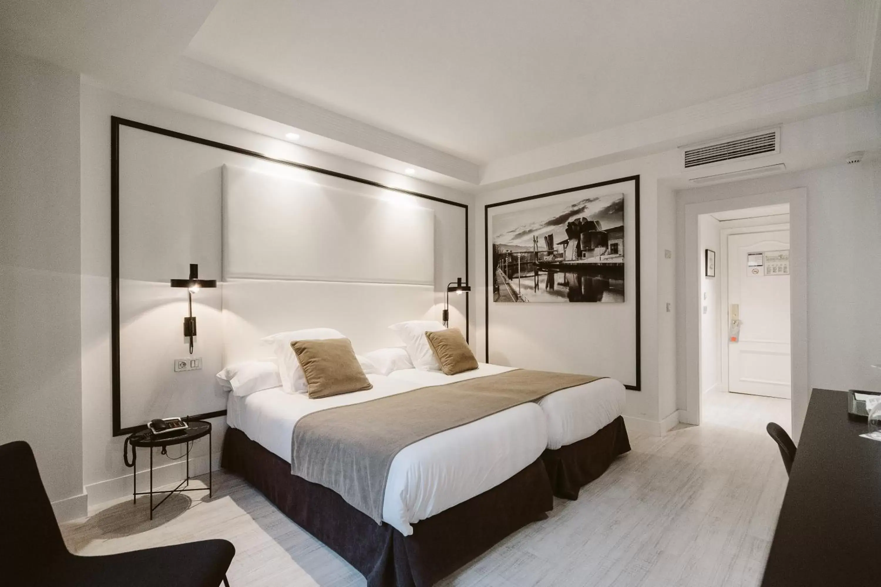 Bedroom, Bed in Hotel Abando Bedroom, Bed in Hotel Abando