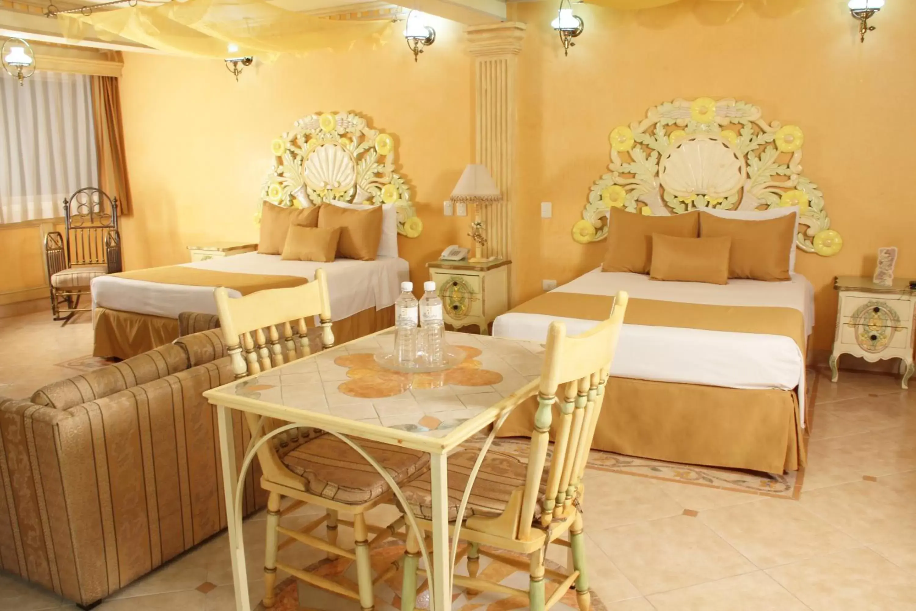 Bedroom, Restaurant/Places to Eat in Villa las Margaritas Plaza Cristal