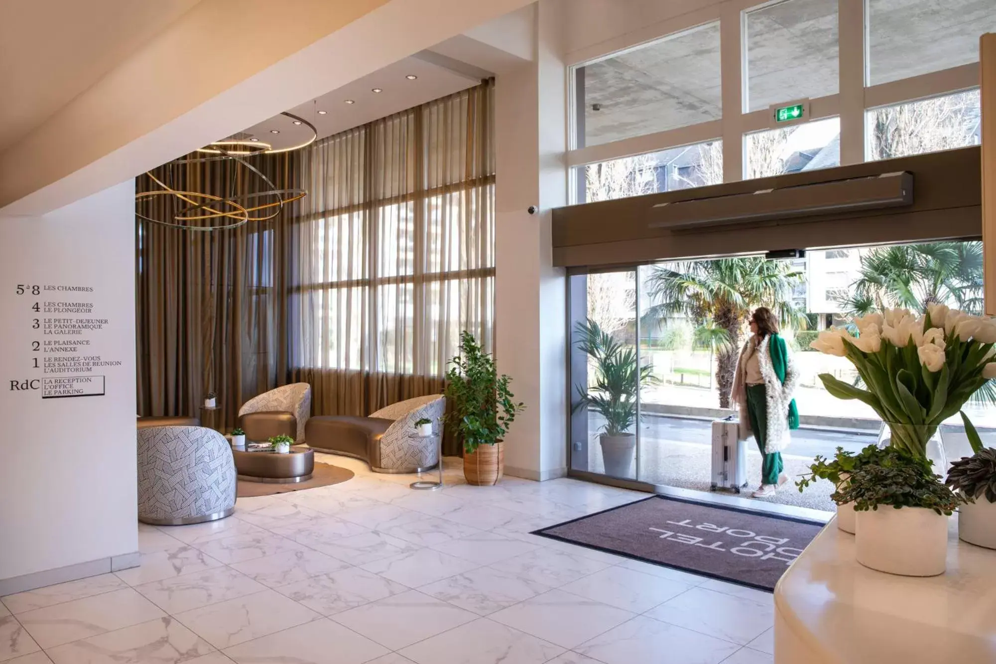 Lobby or reception in Hôtel du Port Lobby or reception in Hôtel du Port