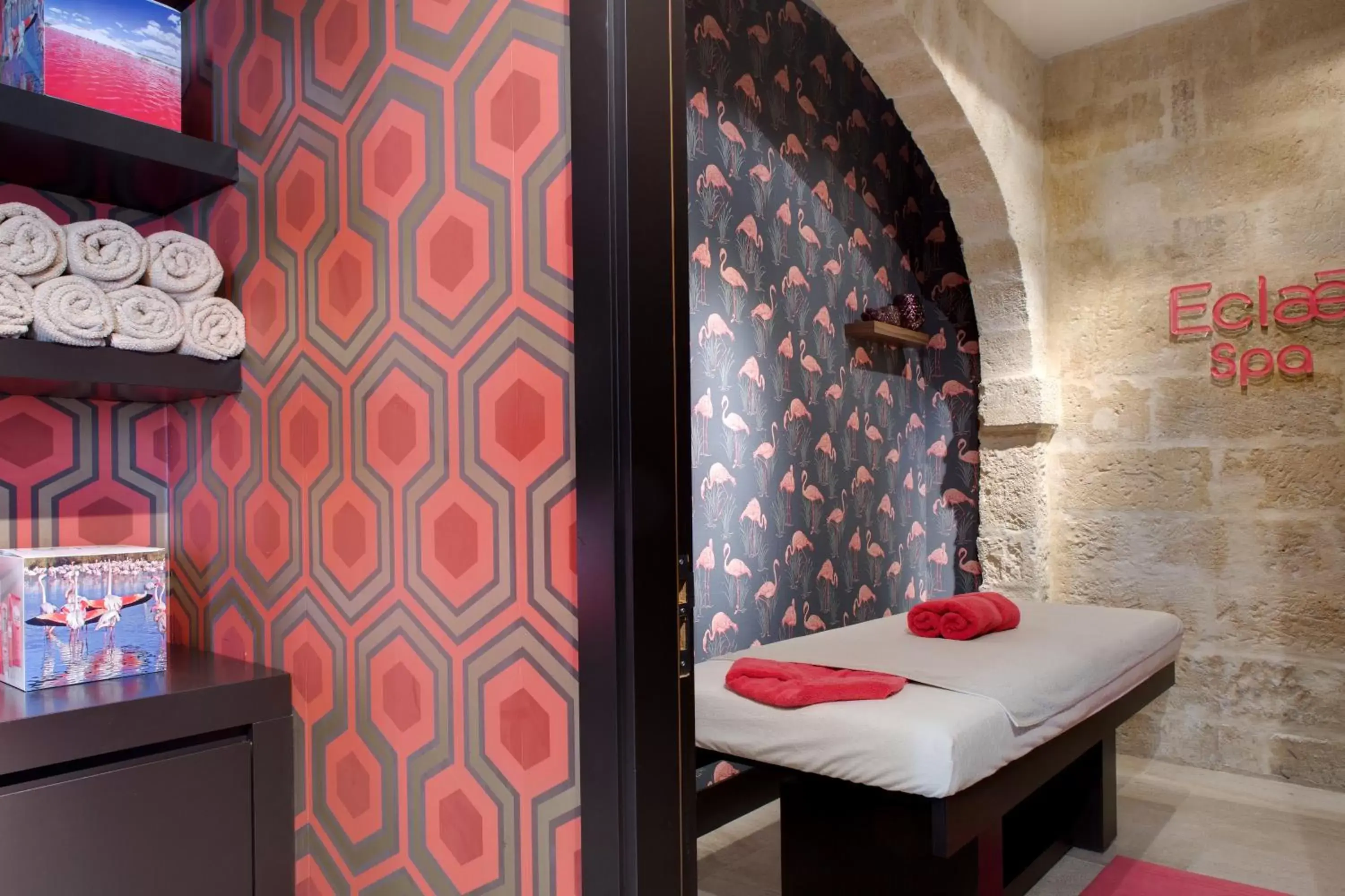 Massage, Bathroom in Boutique Hôtel des Remparts & Spa